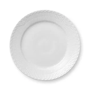 White Fluted Half Lace bord, Ø 19 cm. Royal Copenhagen