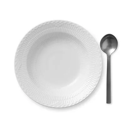 White Fluted Half Lace diep bord, Ø 21 cm. Royal Copenhagen