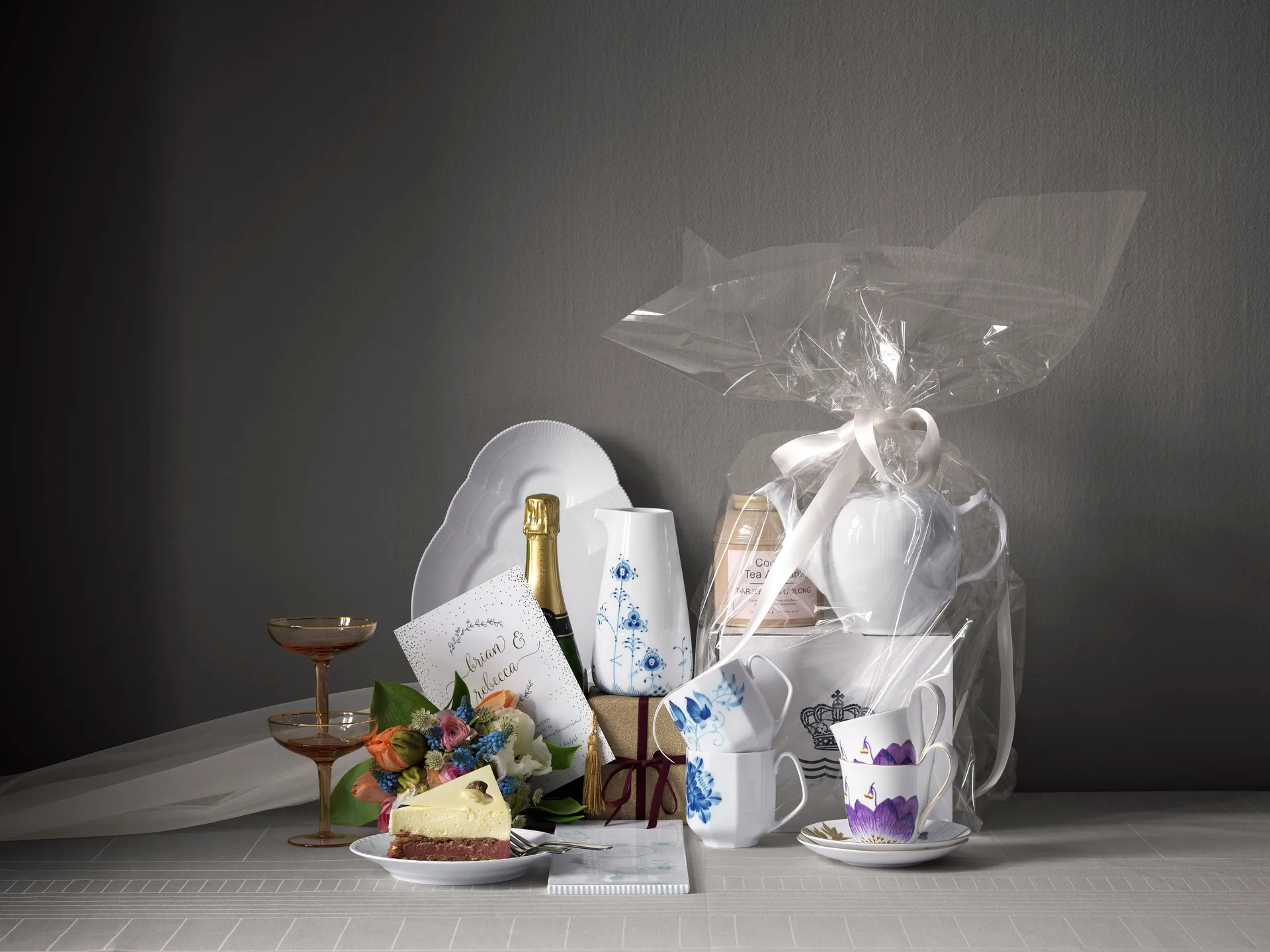 White Fluted Half Lace theekan, 1 liter Royal Copenhagen