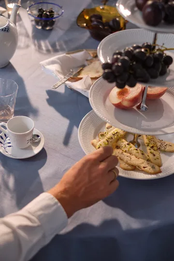 White Fluted schaal met 5 verdiepingen - White - Royal Copenhagen