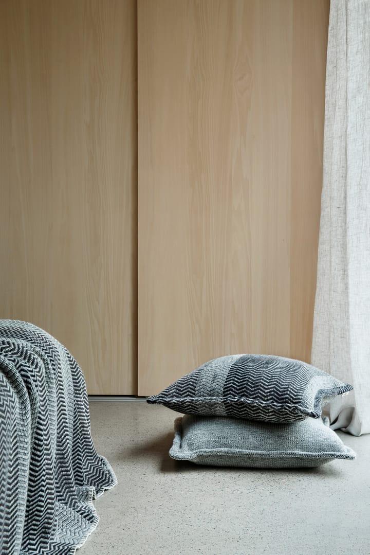 Fri kussen 60x60 cm - Gray day - Røros Tweed