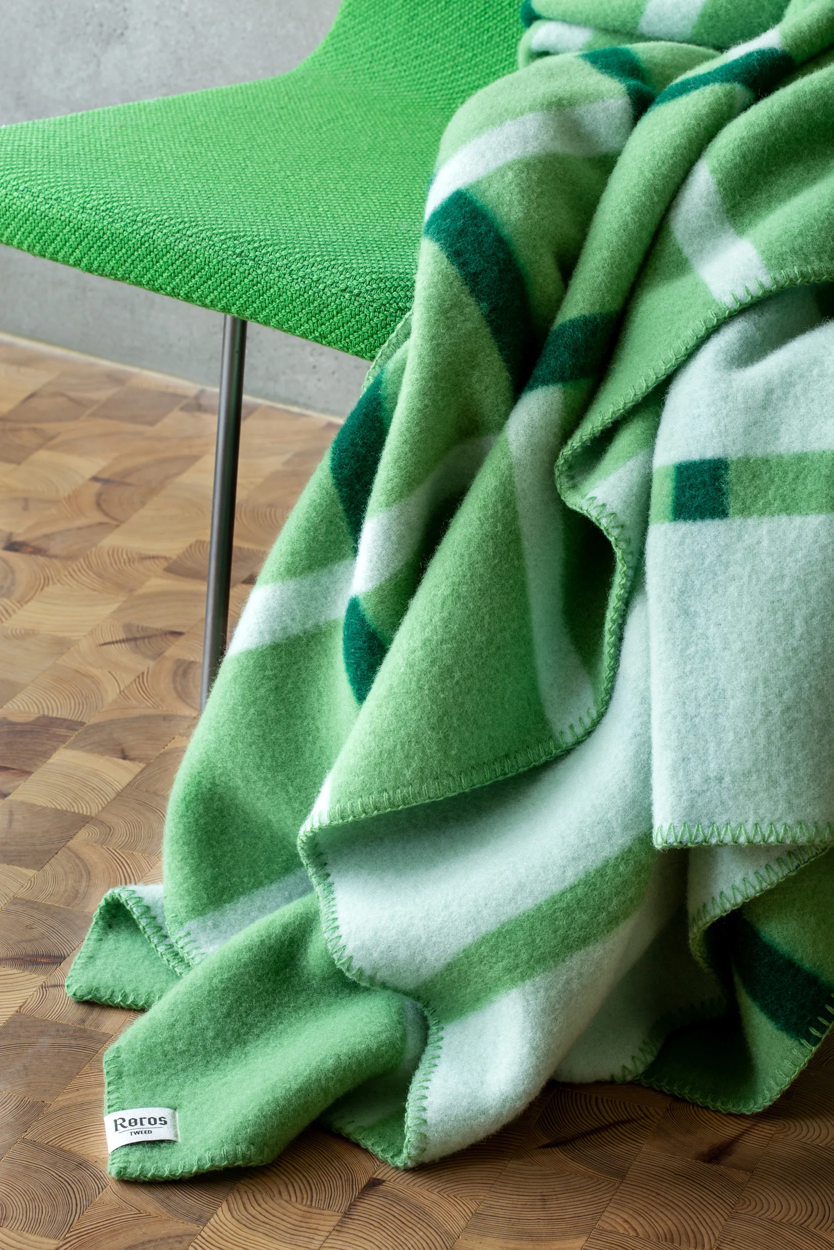 Knut deken 135x200 cm, Field green Røros Tweed