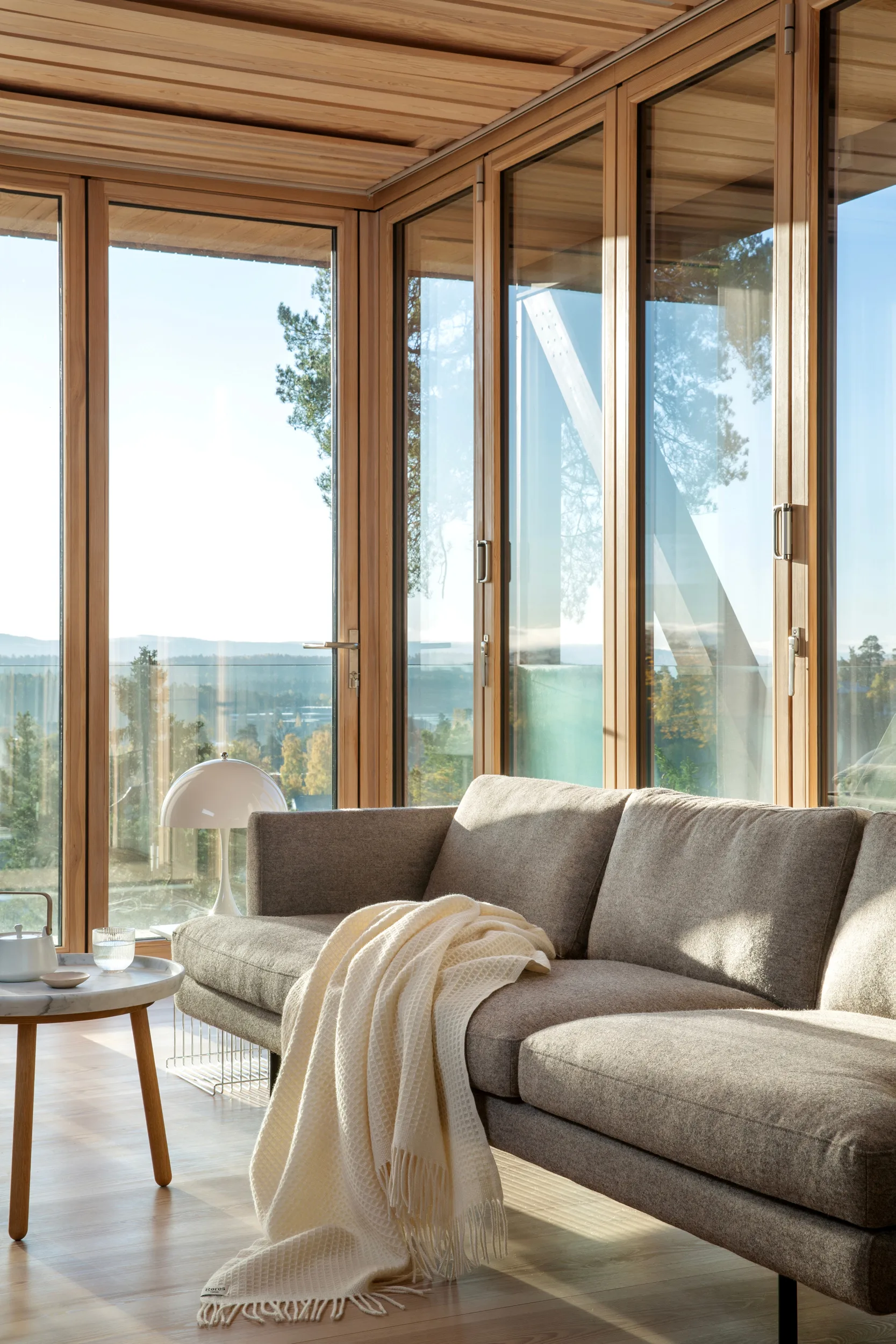 Vega deken 150x210 cm, Natural Røros Tweed