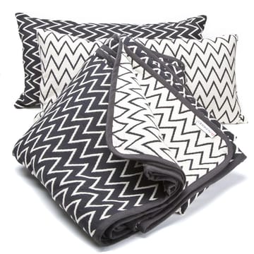 Zigzag bedsprei zwart - 260 x 260 cm. - Ørskov