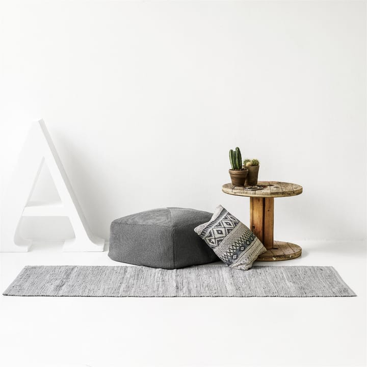 Cotton vloerkleed 65 x 135 cm. - light grey (lichtgrijs) - Rug Solid