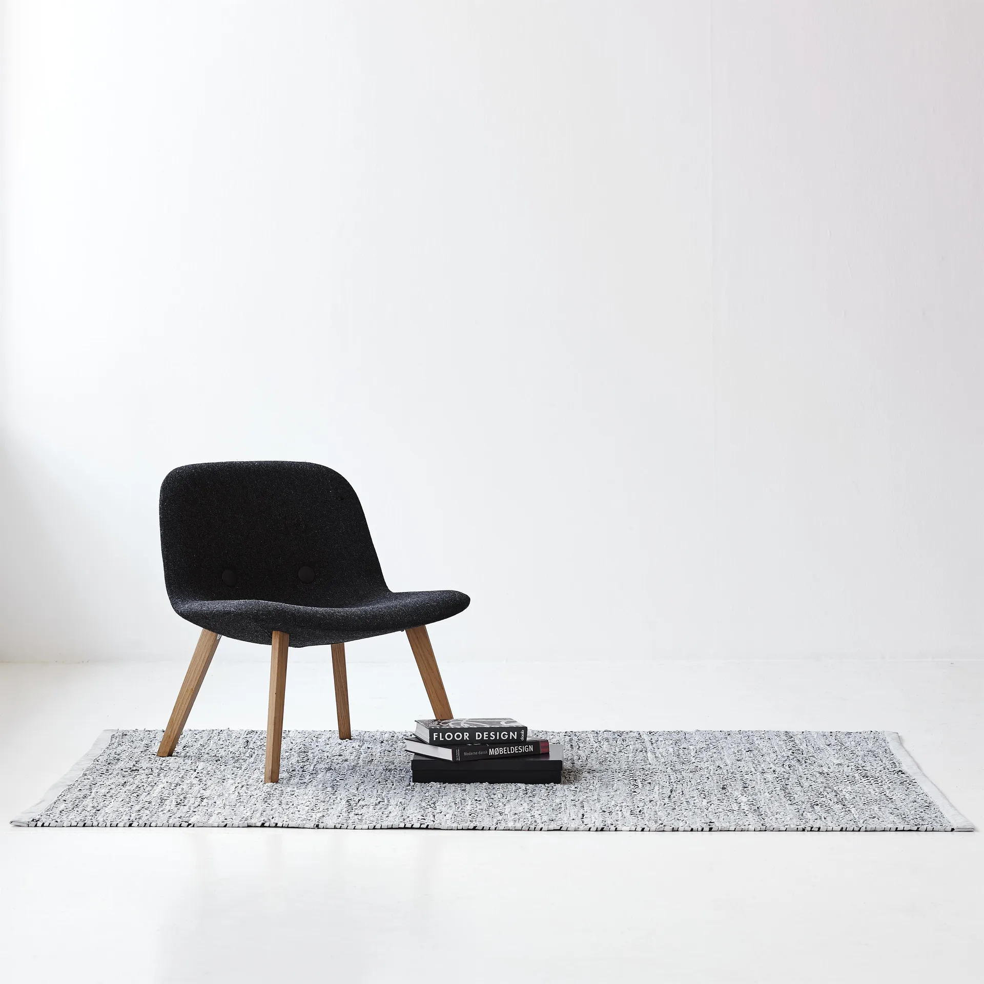 Leather vloerkleed 60 x 90 cm., light grey (lichtgrijs) Rug Solid