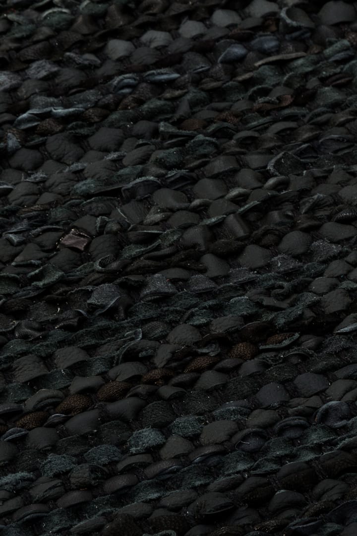 Leather vloerkleed 75 x 300 cm. - black (zwart) - Rug Solid