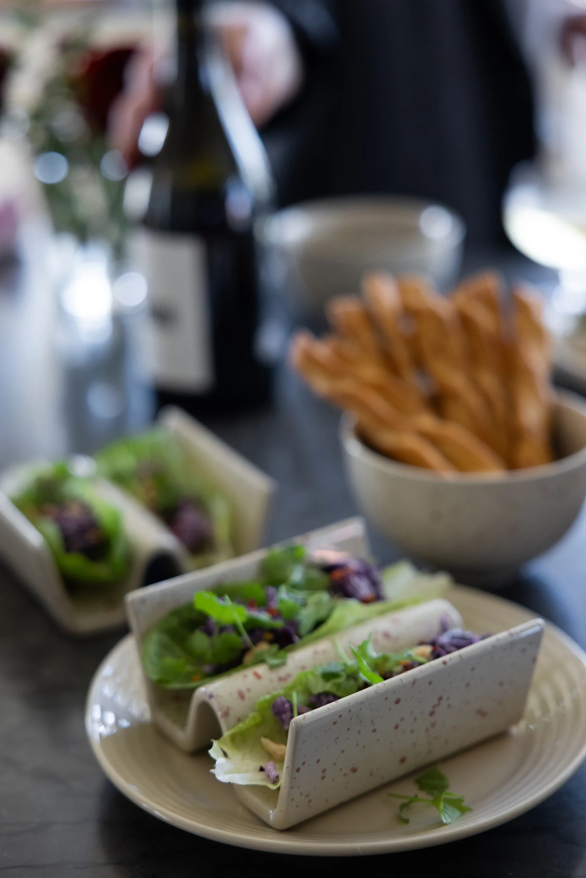 Ditte tacohouder 2-pack, Beige-wijnrood Sagaform