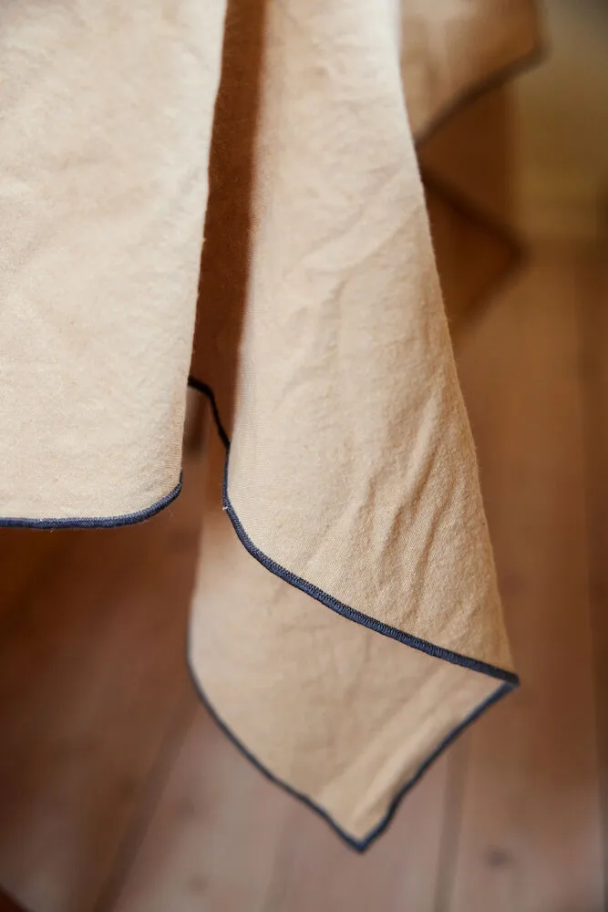 Edith tafelkleed 150x280 cm, Beige Sagaform