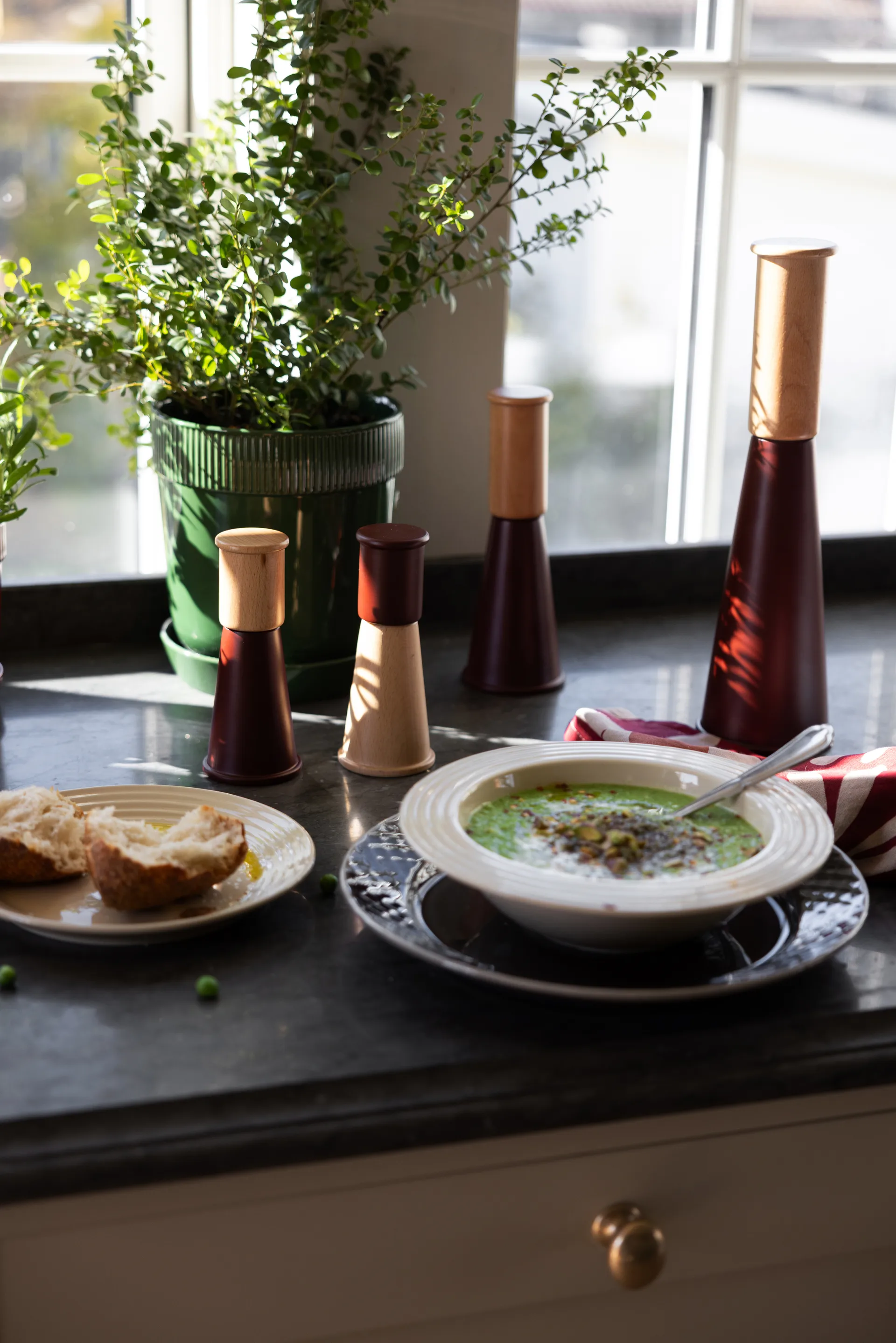 Gurken zout- en pepermolen medium 20,5 cm, Rood-bruin Sagaform