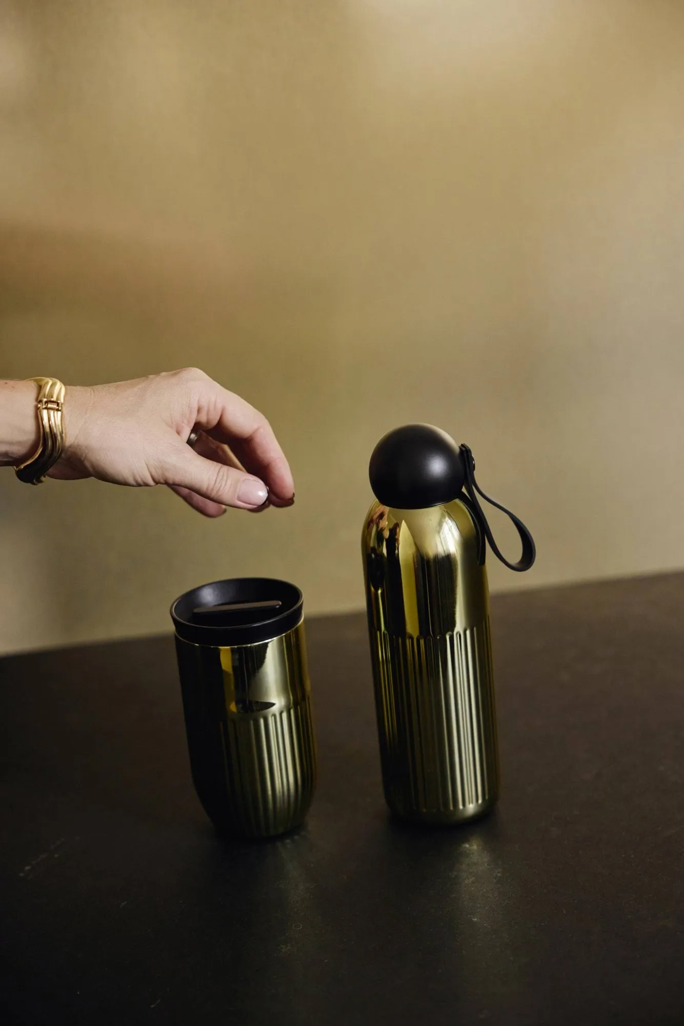Tova reisbeker thermosbeker 32 cl, Goud chroom Sagaform