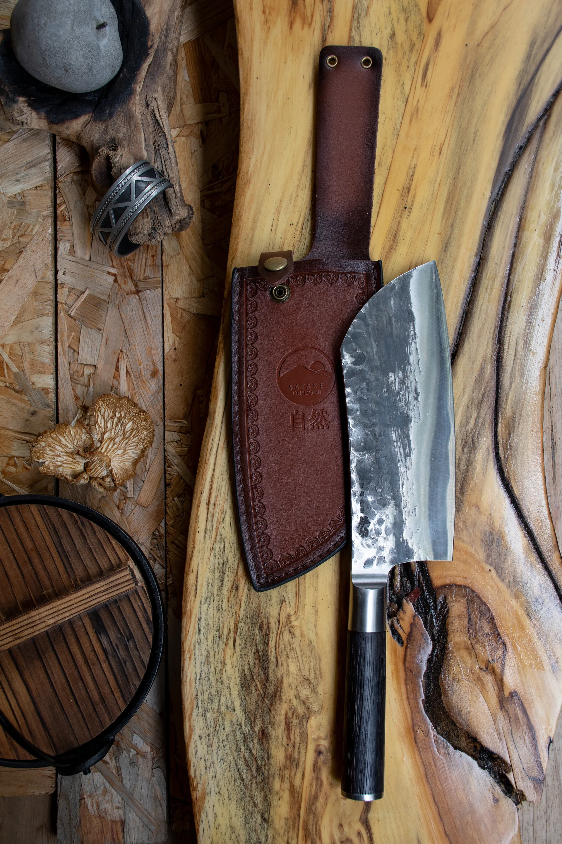 Kuro mori met saia/ hoes, 19,5 cm Satake