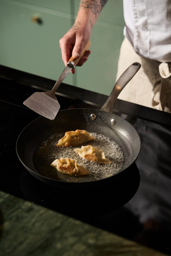 Satake koekenpan van lichtgewicht gietijzer non stick, 28 cm Satake