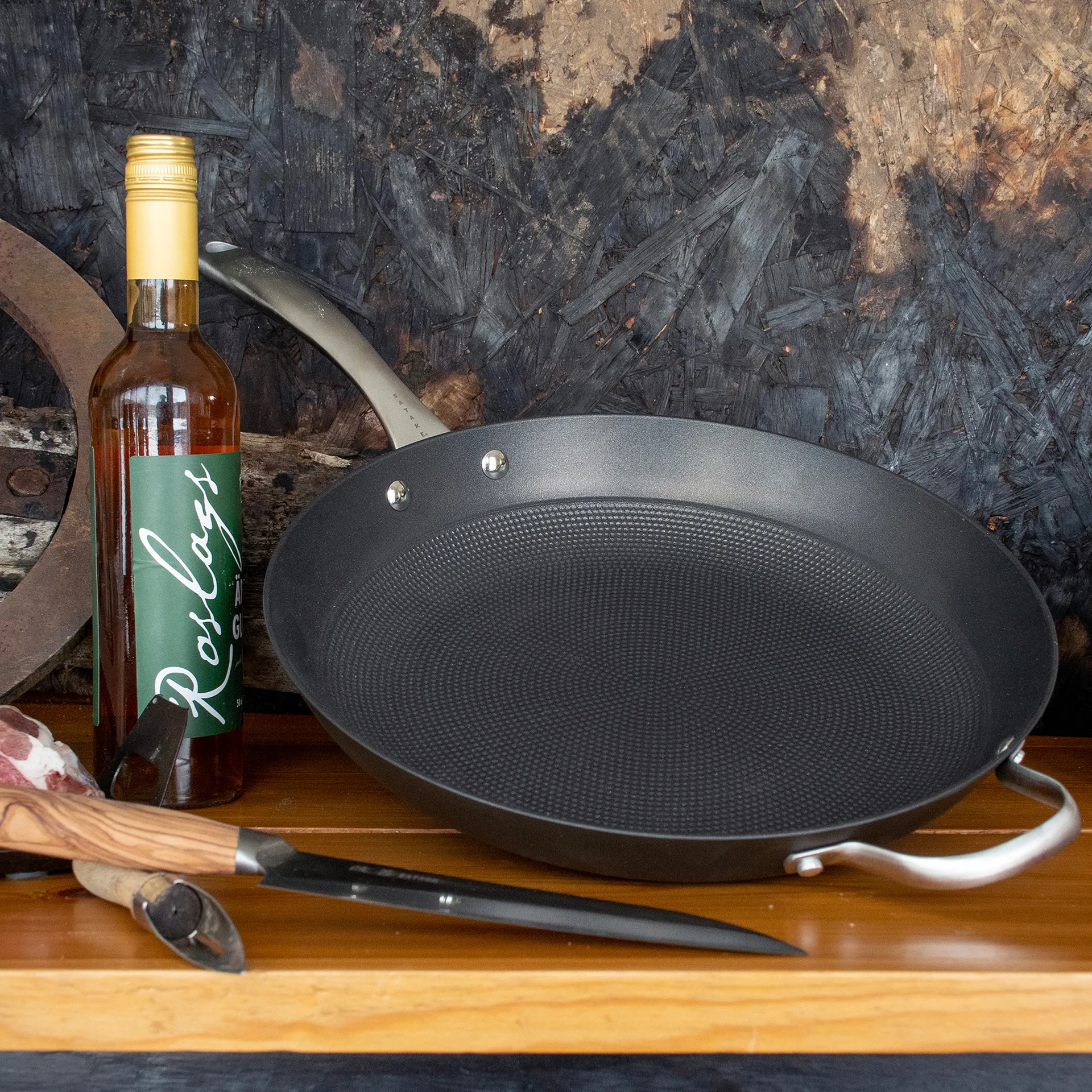 Satake koekenpan van lichtgewicht gietijzer non stick, 32 cm Satake