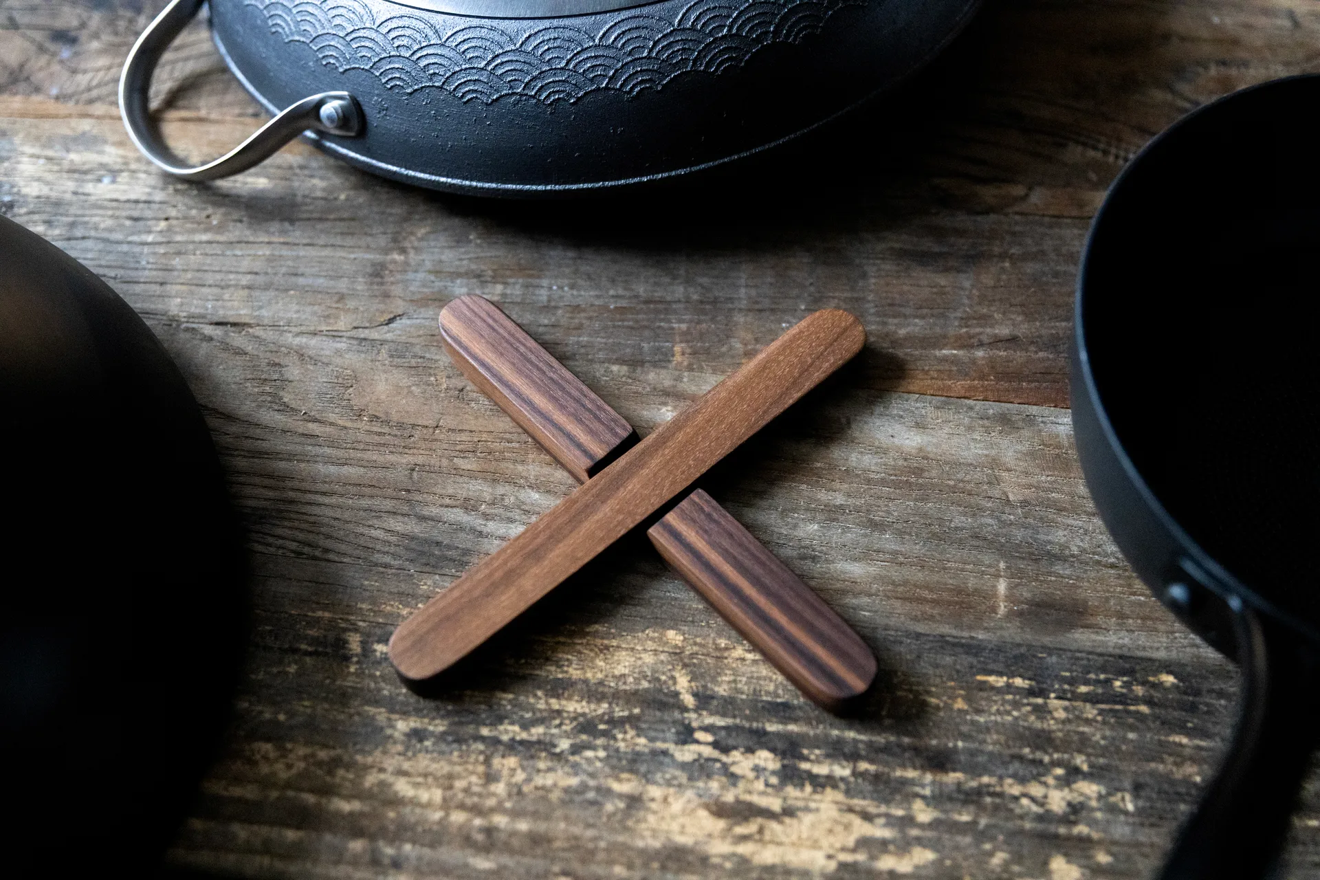 Satake magnetische onderzetter, Walnotenhout Satake