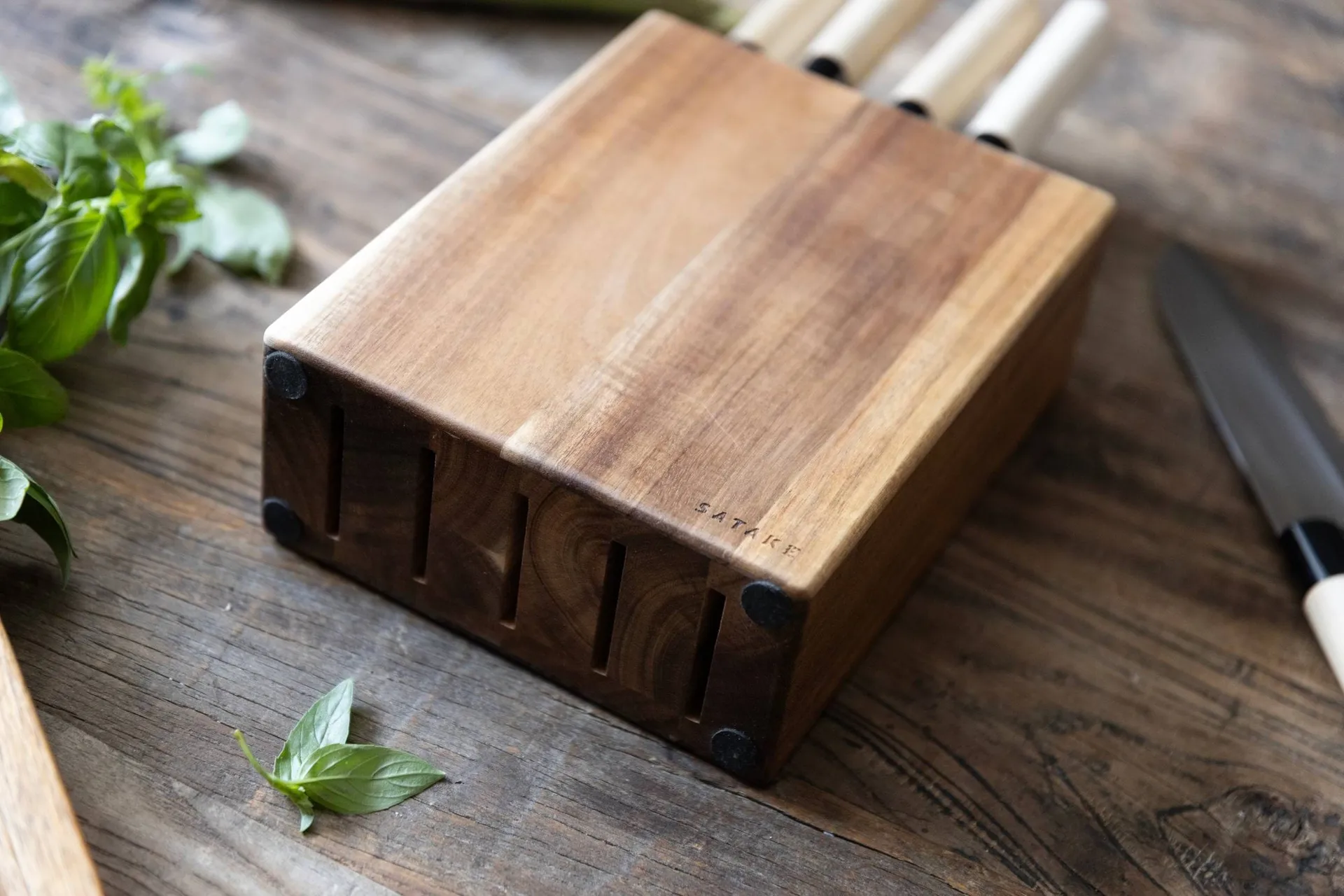 Satake messenmagneet, Acacia, 5 messen, 22,8x18x8 cm Satake