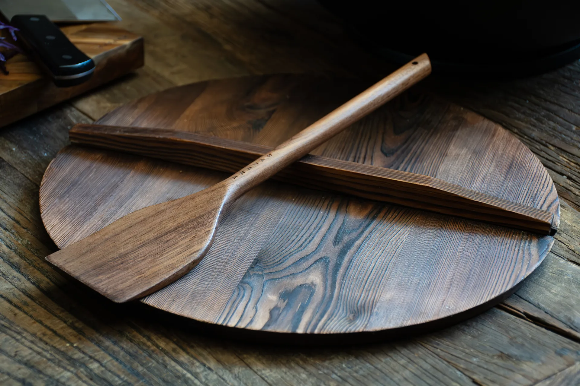 Satake spatel 33,5 cm, Walnotenhout Satake