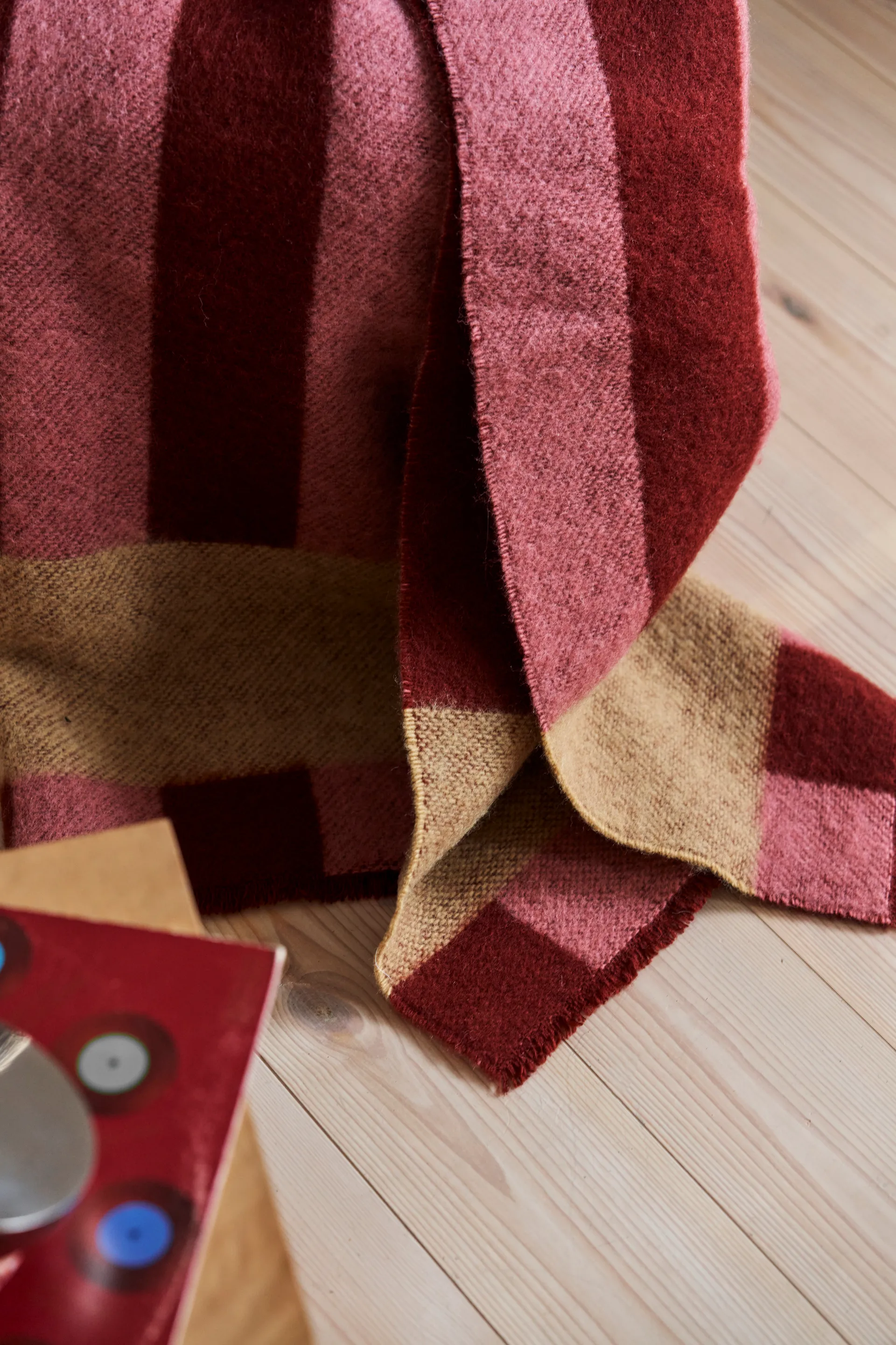 Aisles wollen plaid 130x180 cm, Rood Scandi Living