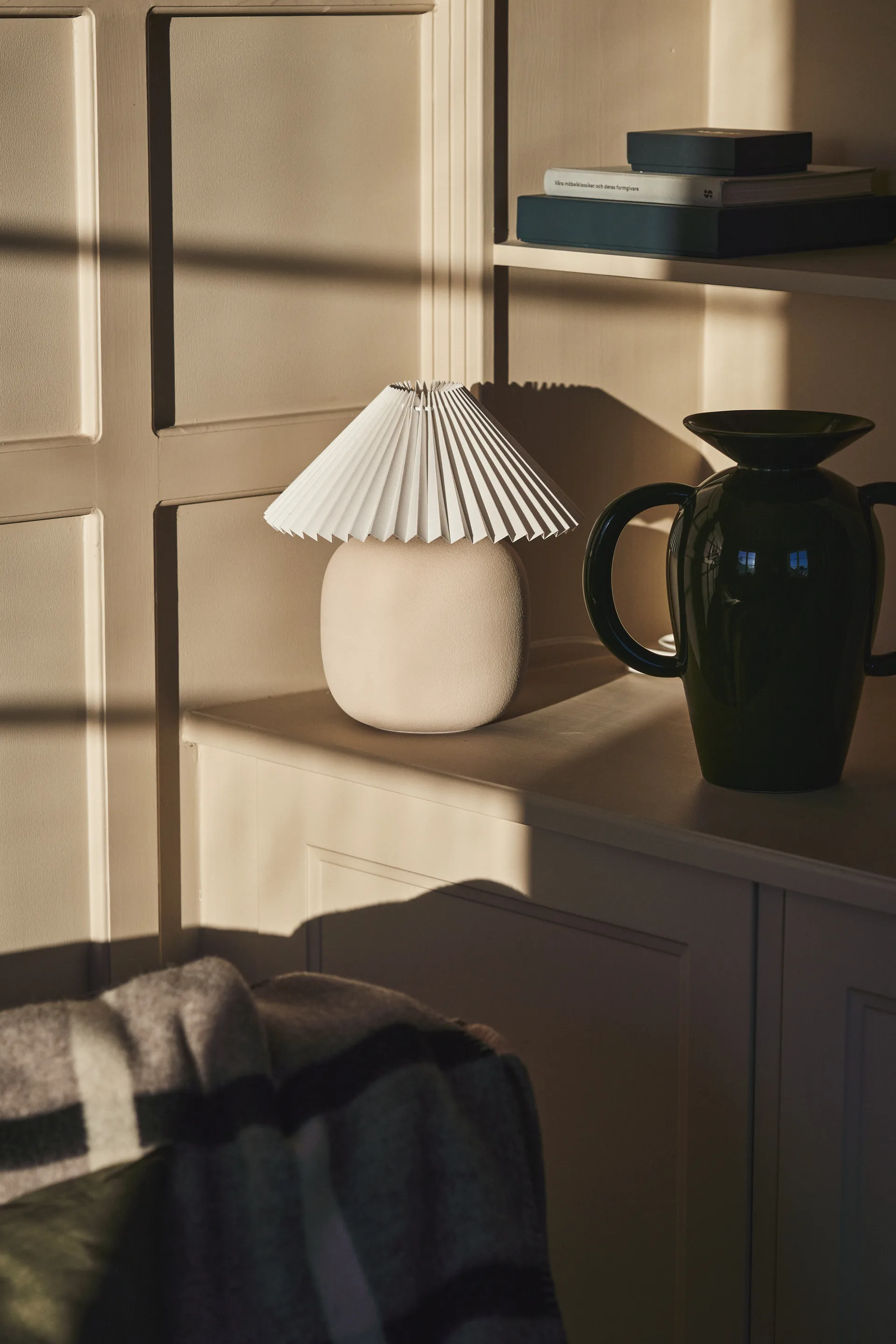 Boulder tafellamp 29 cm beige-pleated white,  Scandi Living