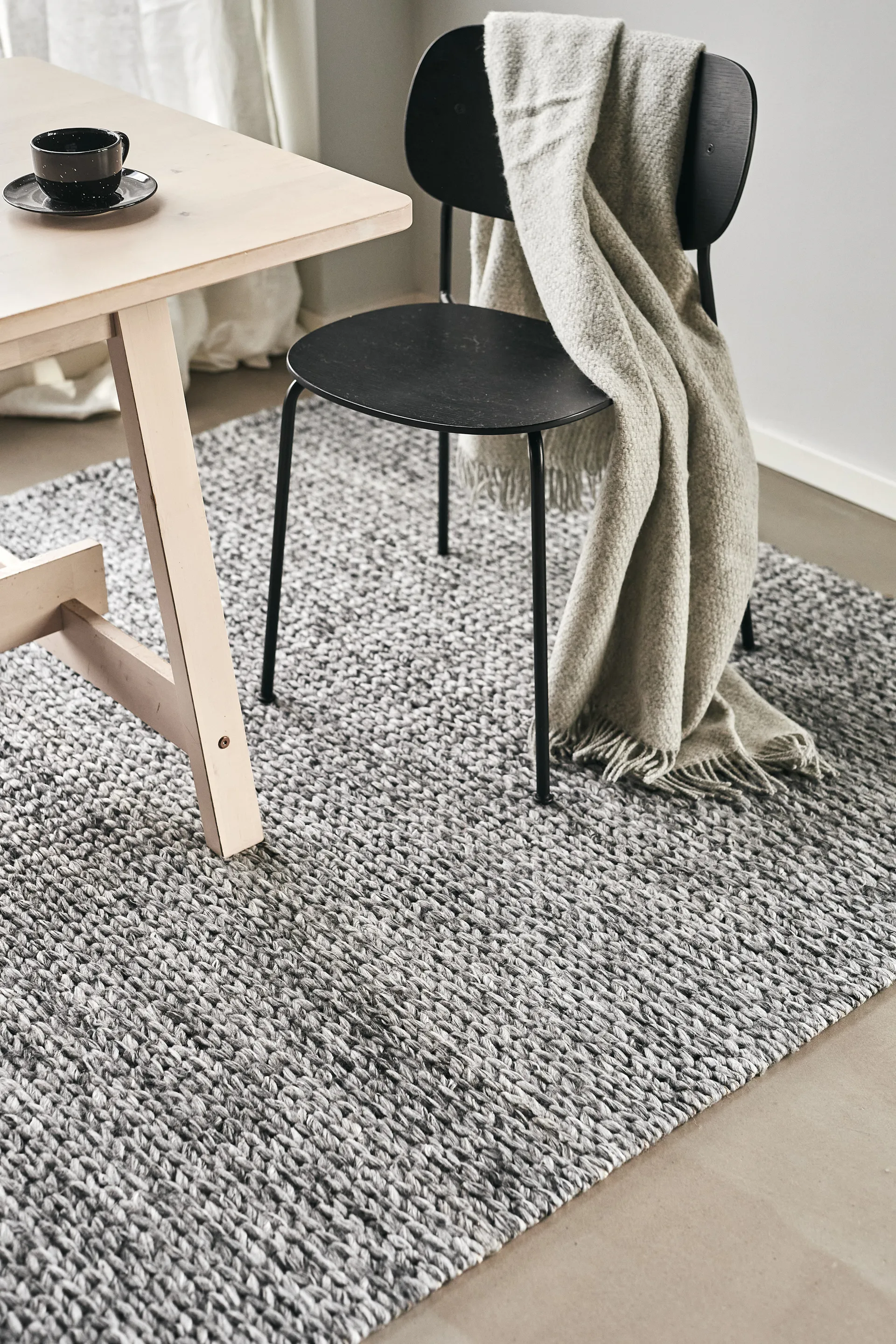 Braided wollen vloerkleed donkergrijs, 170x240 cm Scandi Living