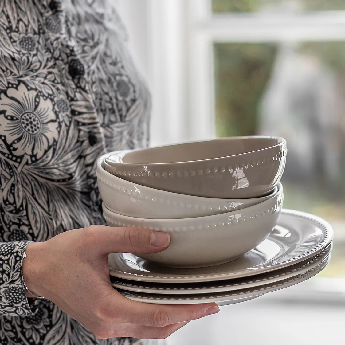 Dots ontbijtkom 60 cl 4 stuks, Beige Scandi Living