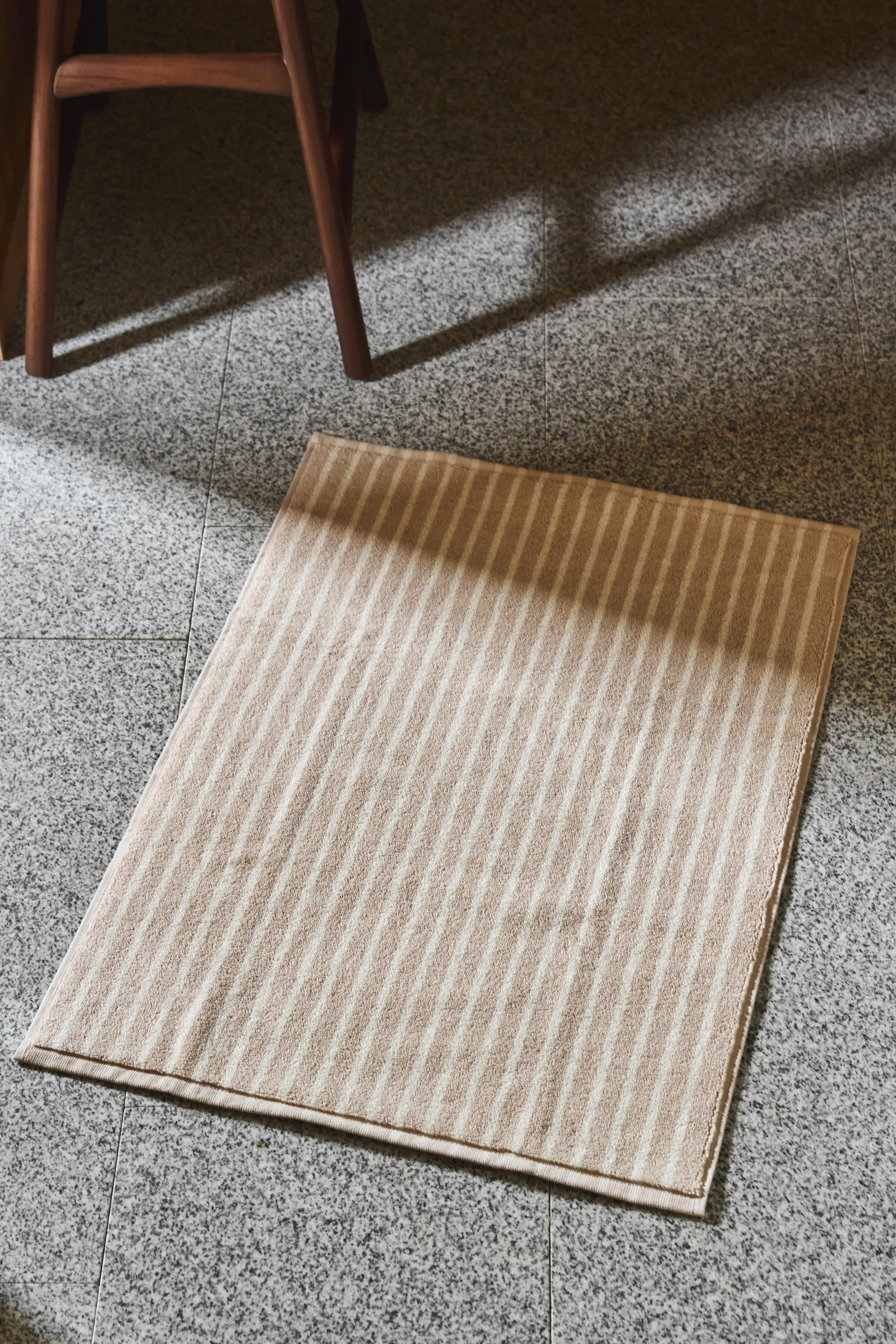 Drift badmat 50x70cm, Beige-wit Scandi Living