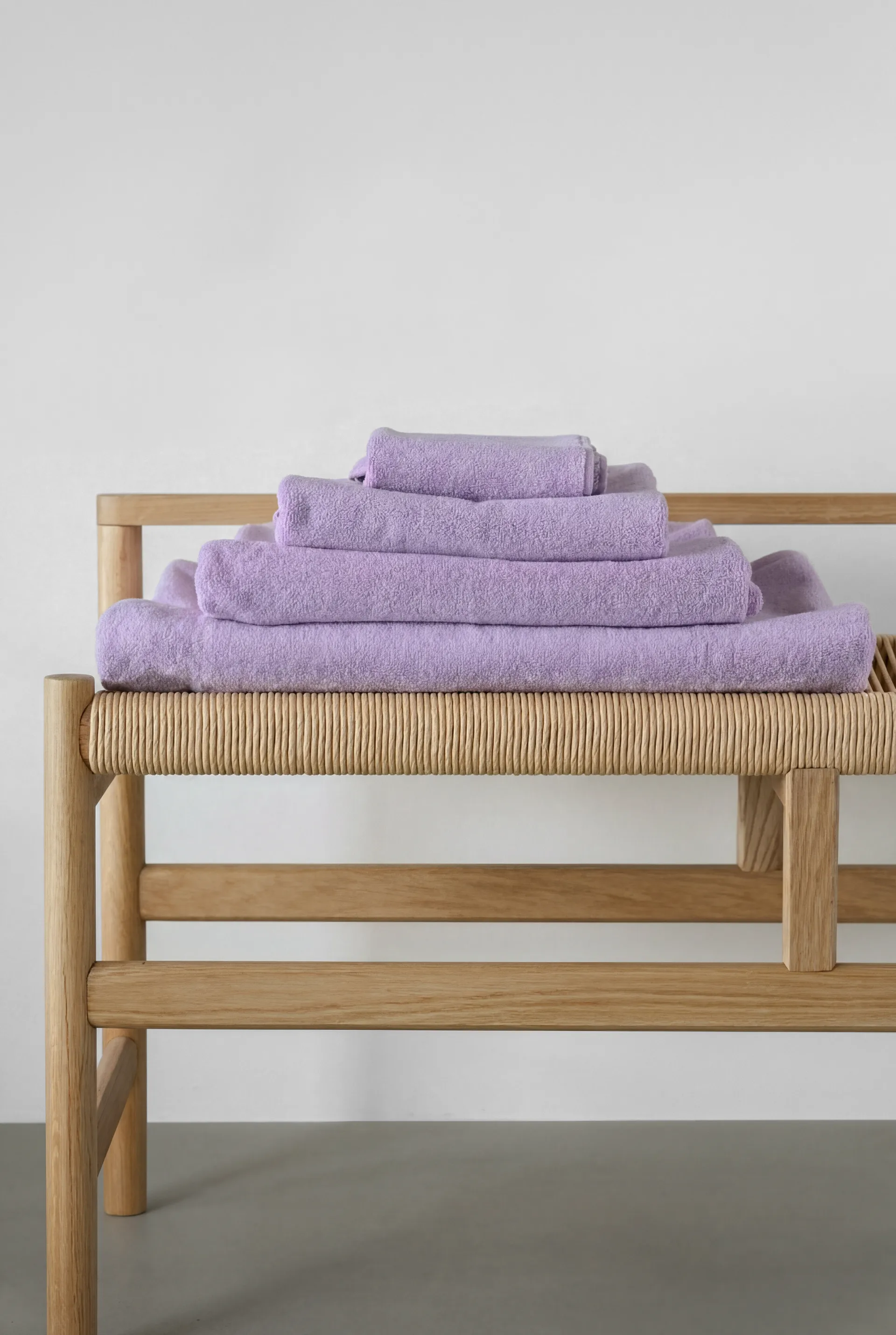 Drift handdoek 30x50 cm, Paars Scandi Living