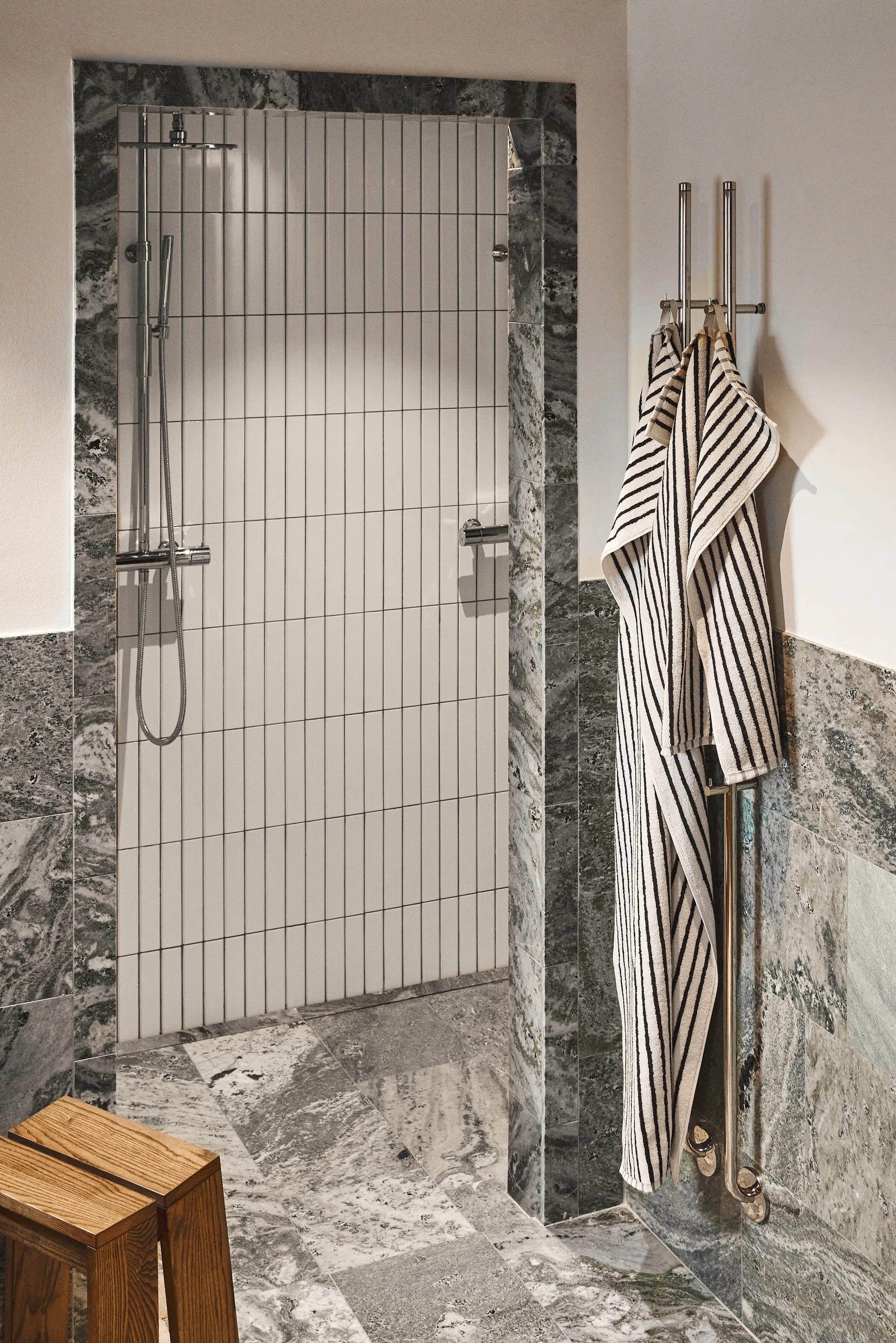 Drift handdoekenset 4-delig - Wit-zwart,  Scandi Living