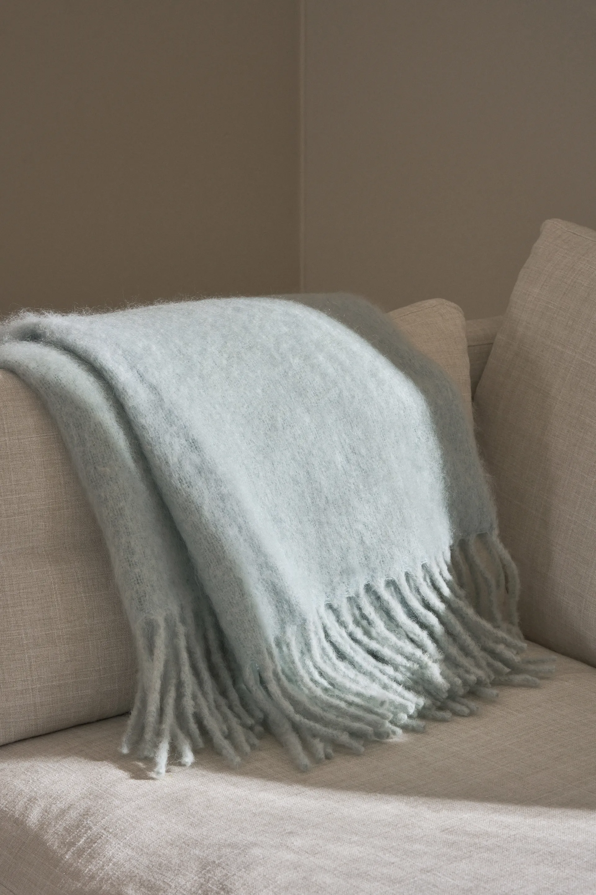 Dune mohair plaid 130x170 cm, Ice blue Scandi Living