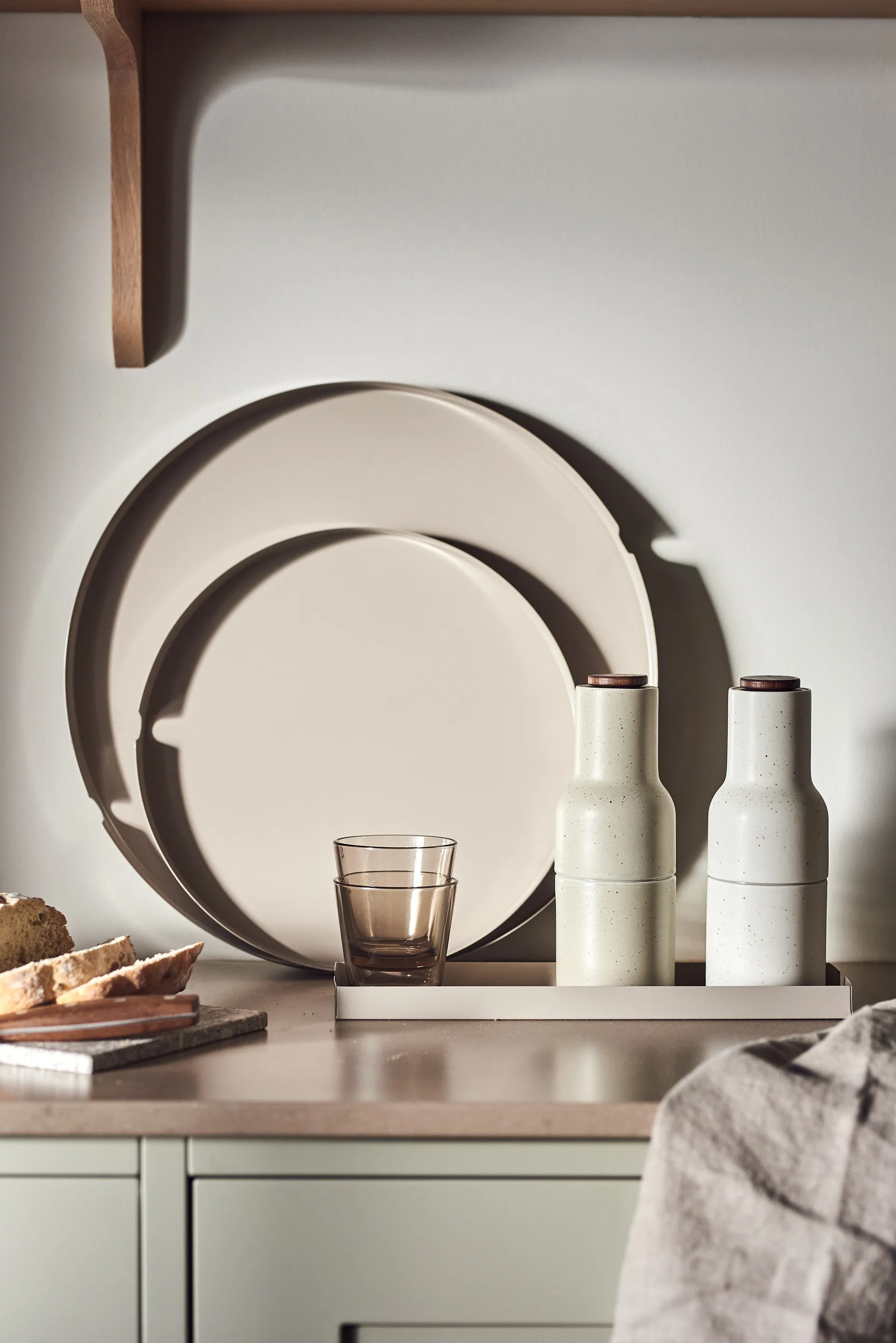 Edgy dienblad 10x32 cm, Greige Scandi Living