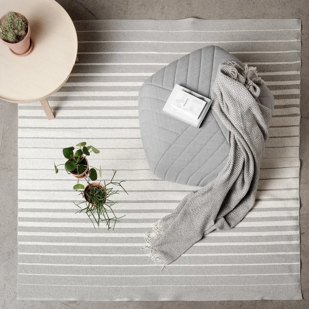 Fade vloerkleed lichtgrijs groot, 150 x 200 cm. Scandi Living