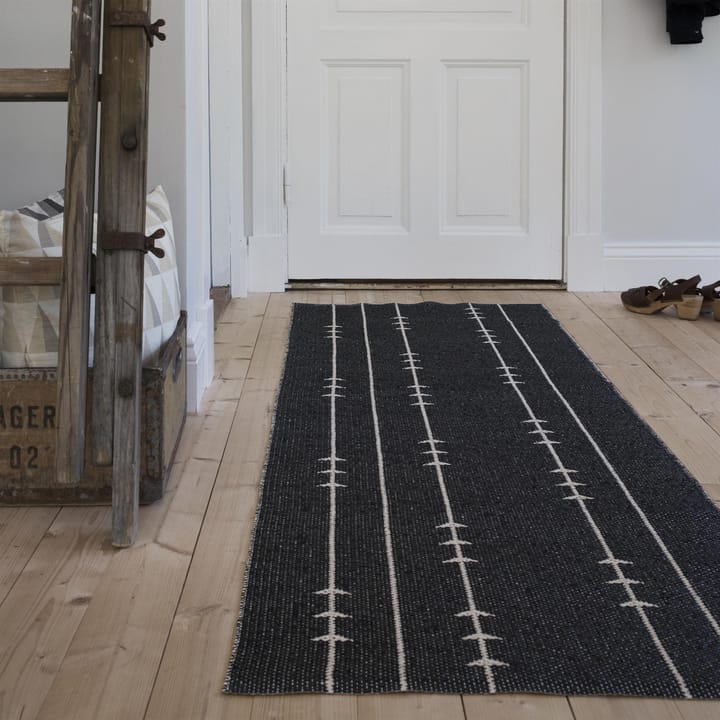 Fir vloerkleed nude-black, 70 x 200 cm. Scandi Living