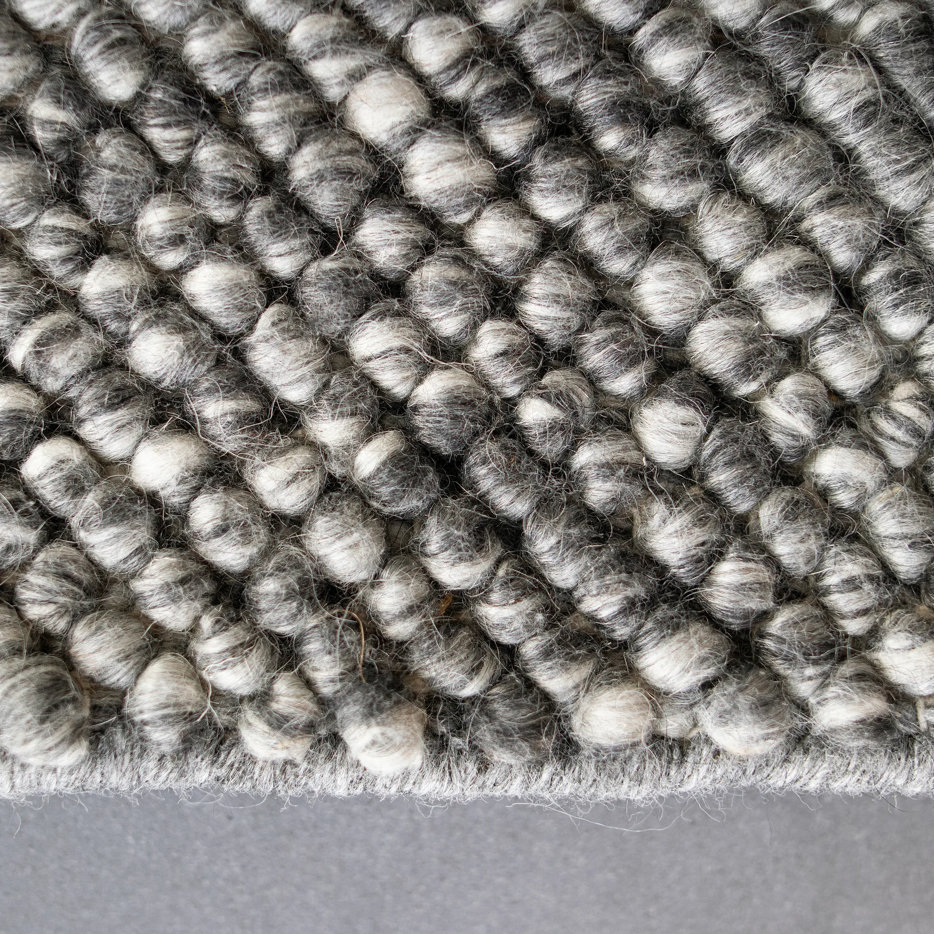 Flock vloerkleed donkergrijs, 170x240 cm Scandi Living