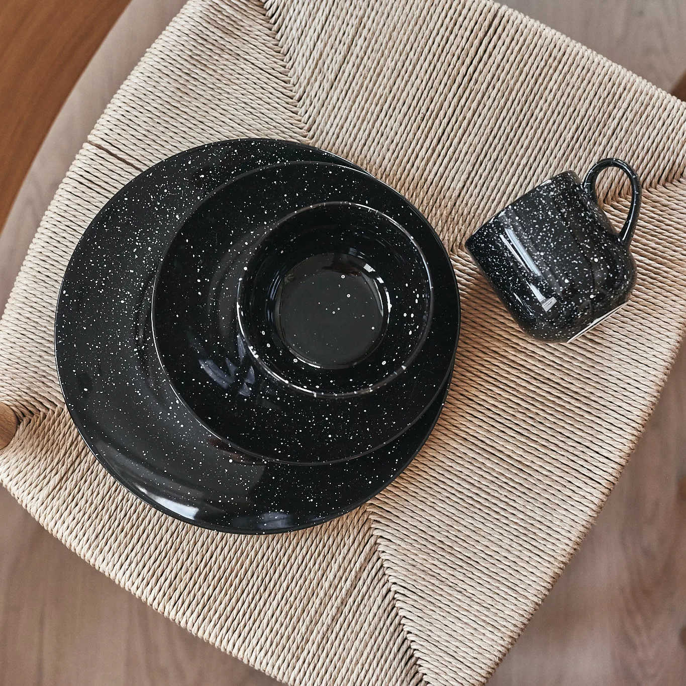 Freckle bord Ø26 cm, Zwart Scandi Living