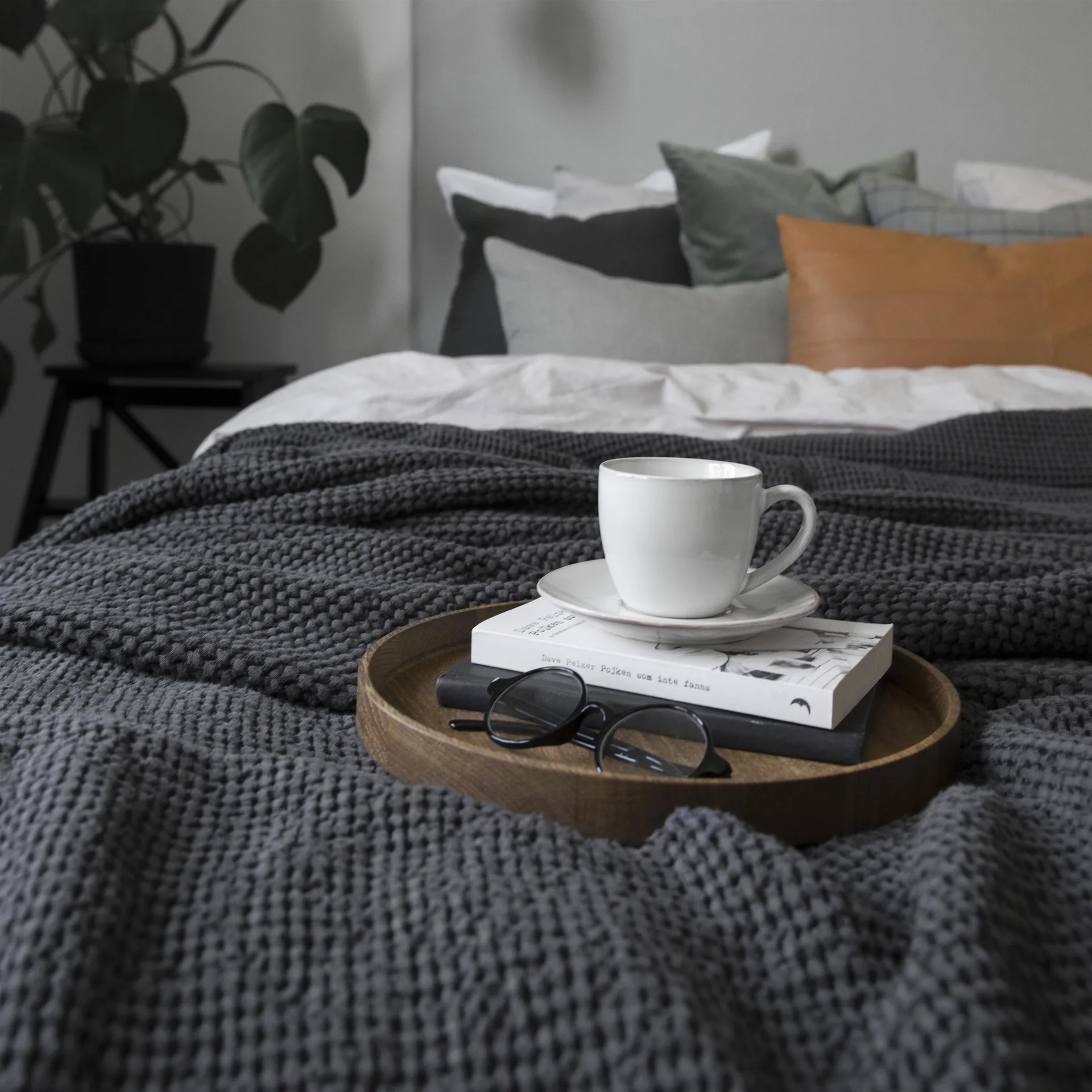 Moss bedsprei 160 x 260 cm., charcoal (grijs) Scandi Living