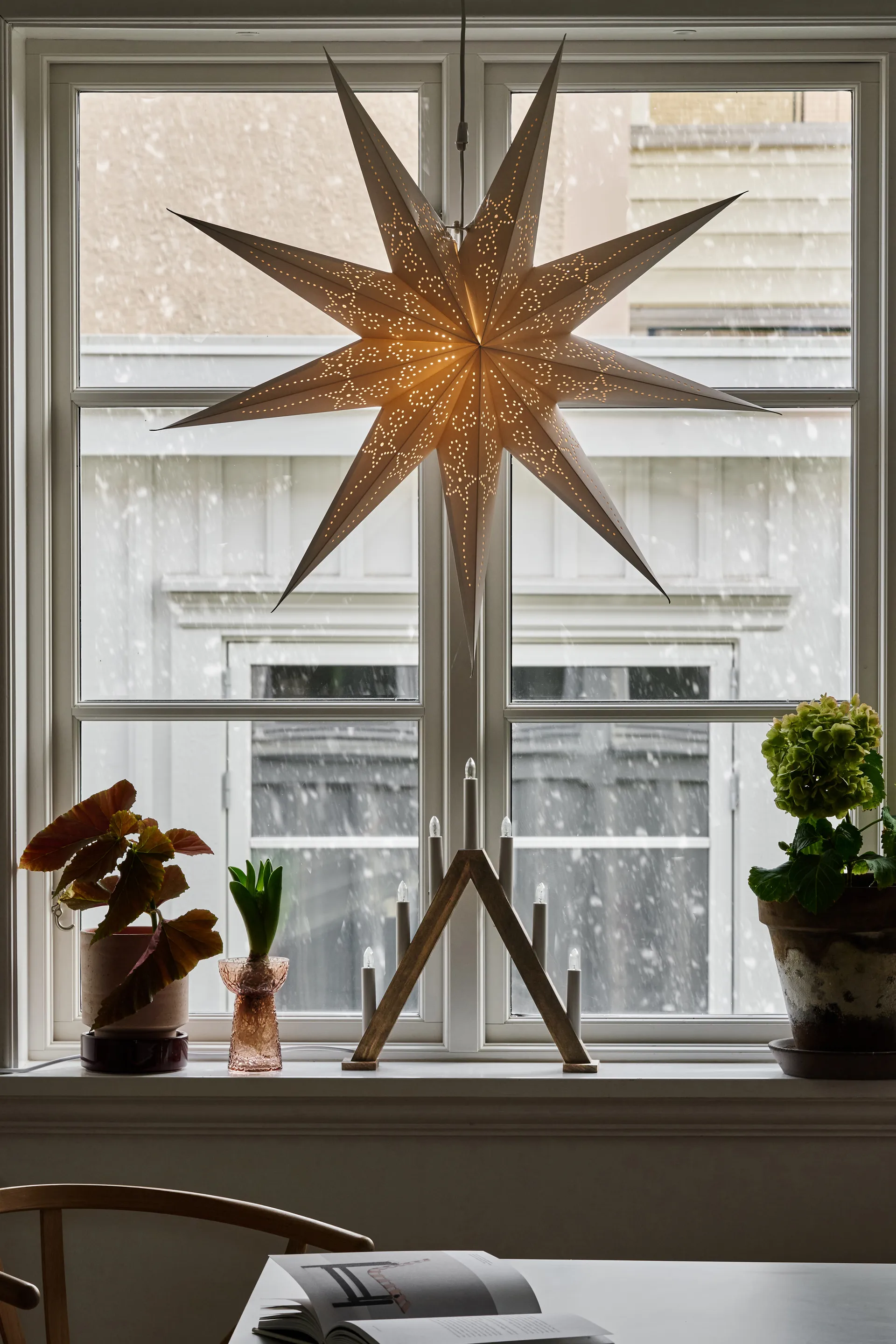 Nord adventskandelaar 40 cm, Donker gebeitst Scandi Living