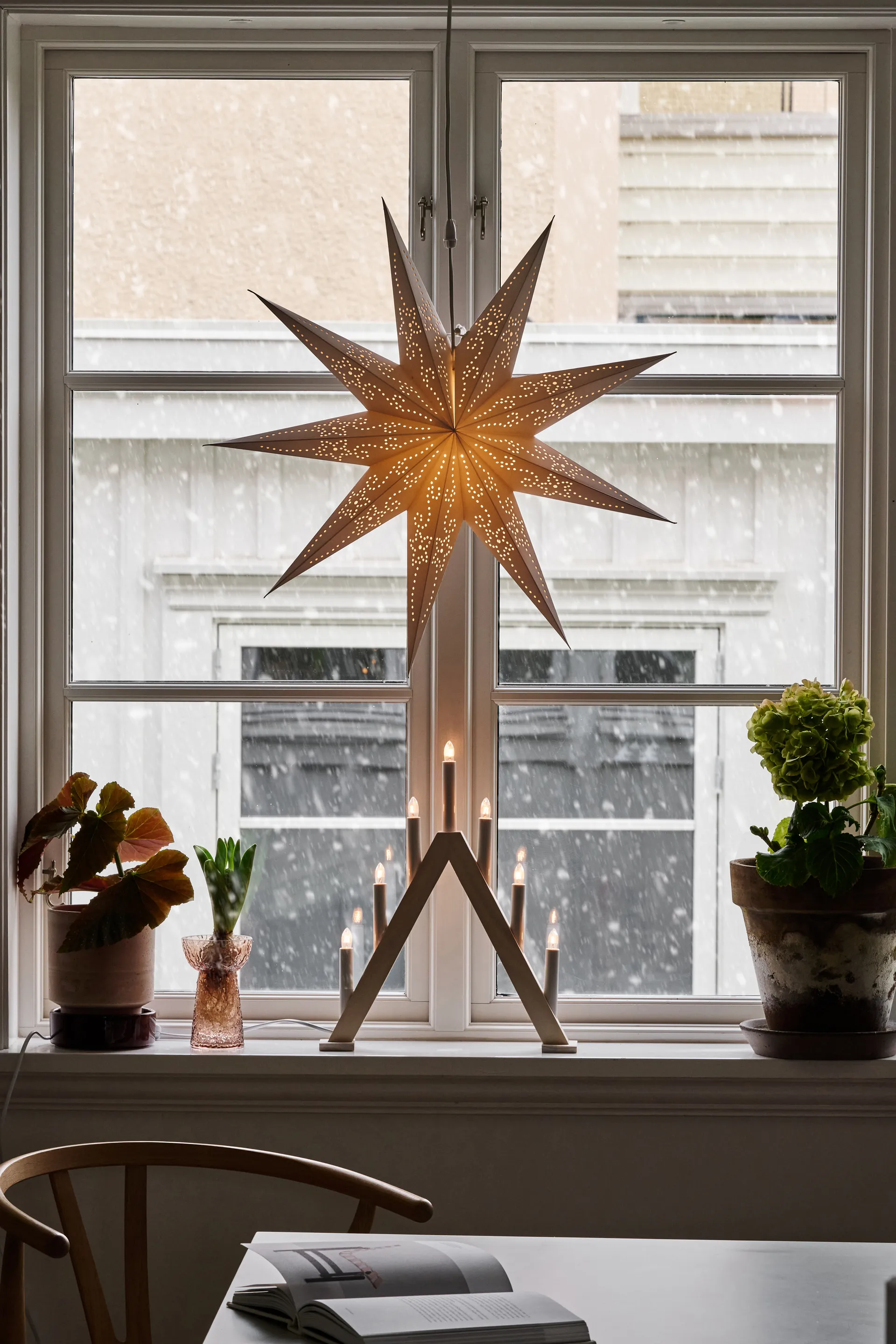 Nord adventskandelaar 40 cm, Witgelazuurd Scandi Living