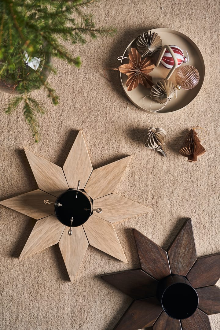Norr kerstboomvoet, Donkergebeitst Scandi Living