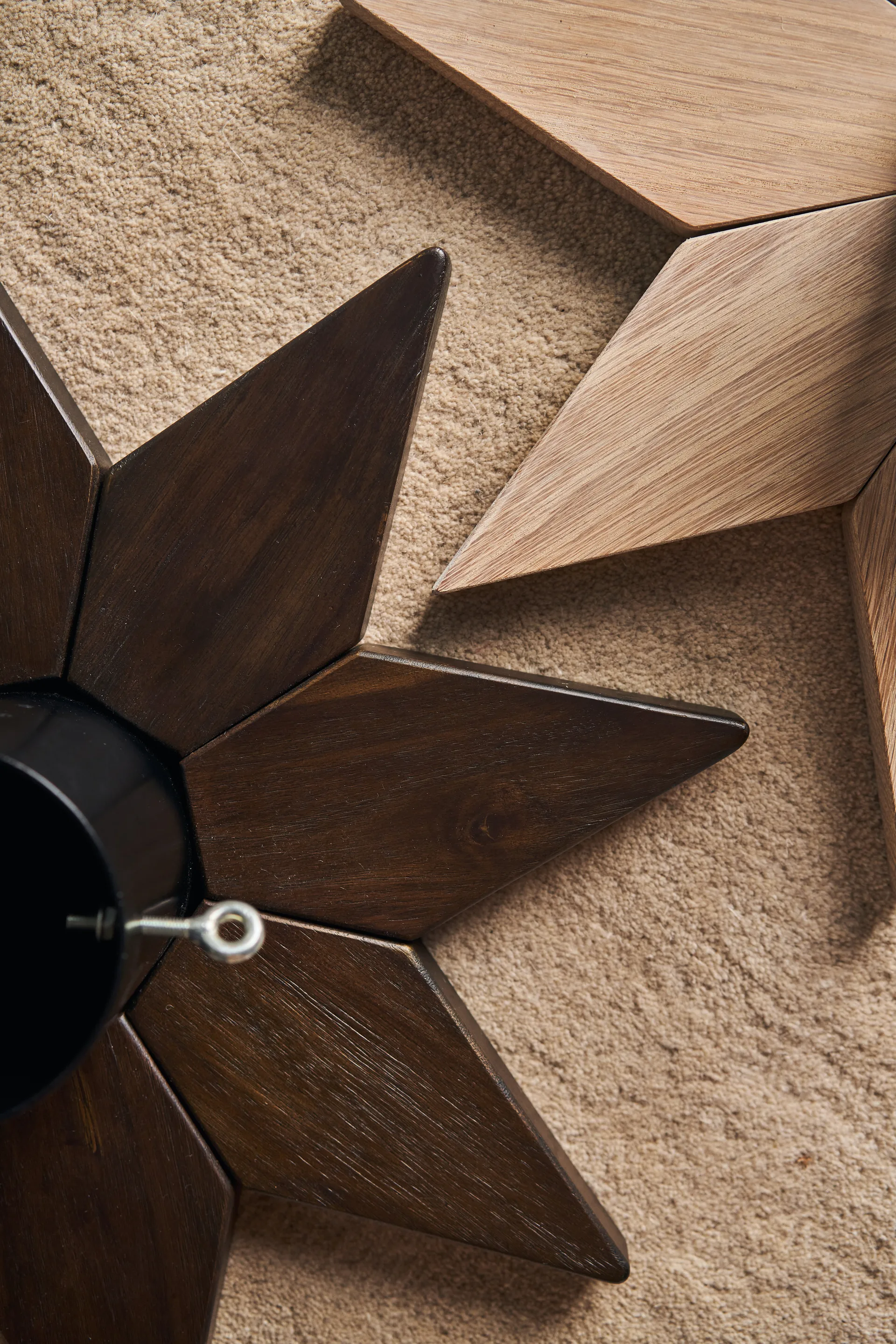 Norr kerstboomvoet, Donkergebeitst Scandi Living