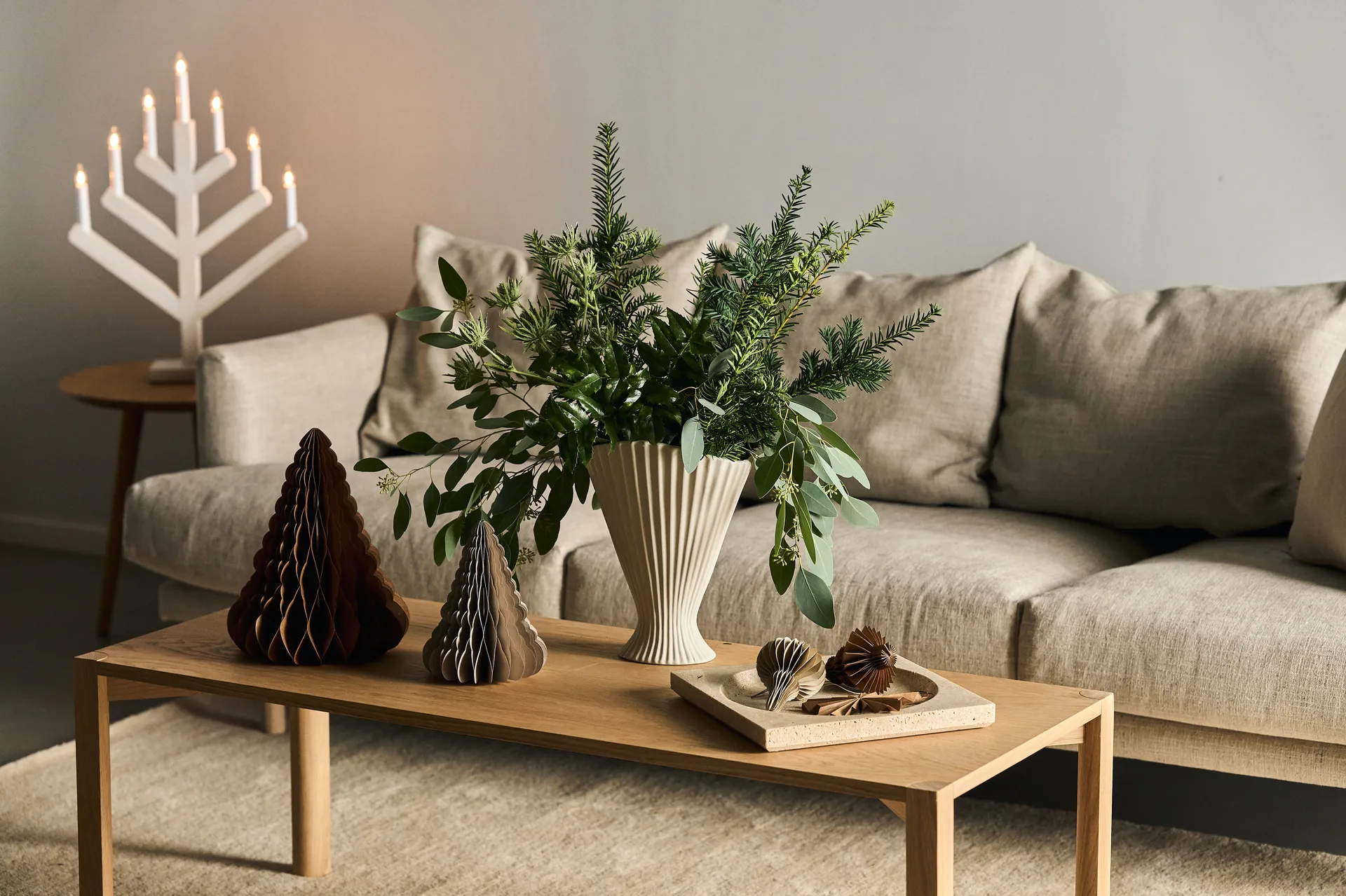 Pine adventskandelaar 62 cm, Wit geglazuurd Scandi Living