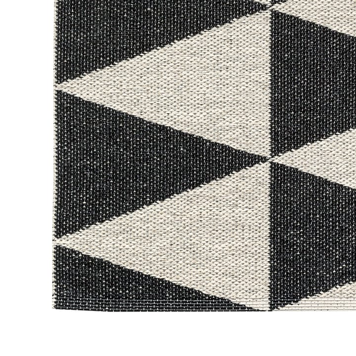 Rime vloerkleed zwart, 70 x 150 cm. Scandi Living