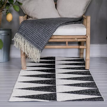 Rime vloerkleed zwart - 70 x 200 cm. - Scandi Living