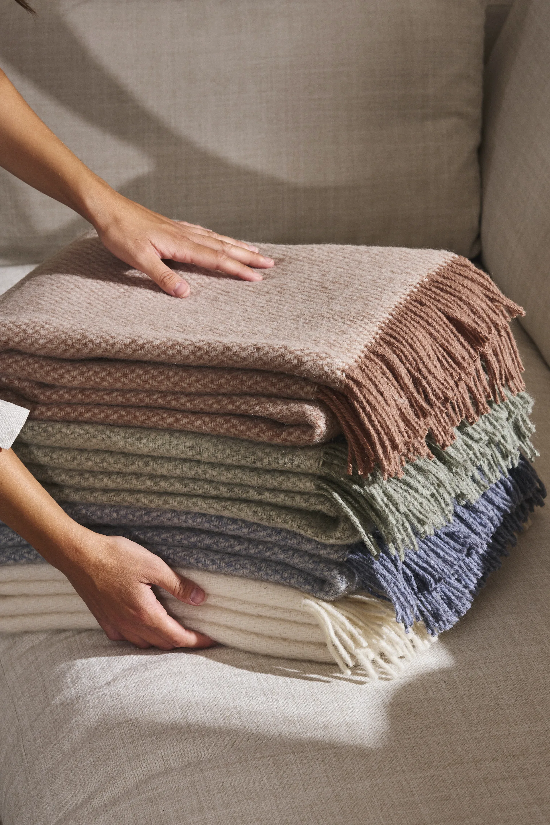 Sandstone wollen plaid 130x180 cm, Mocca Scandi Living