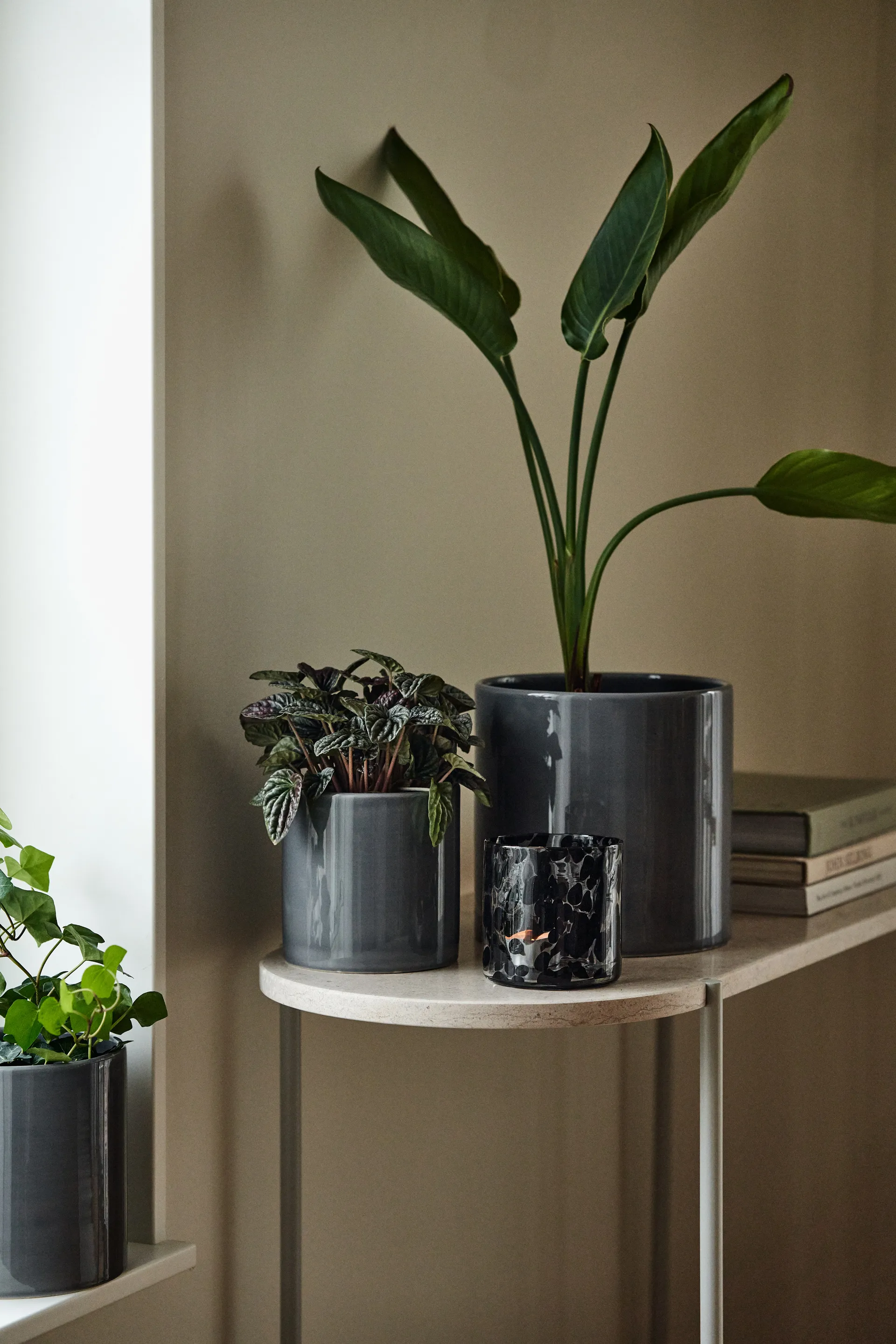 Sleek bloempot Ø12 cm, Charcoal Scandi Living