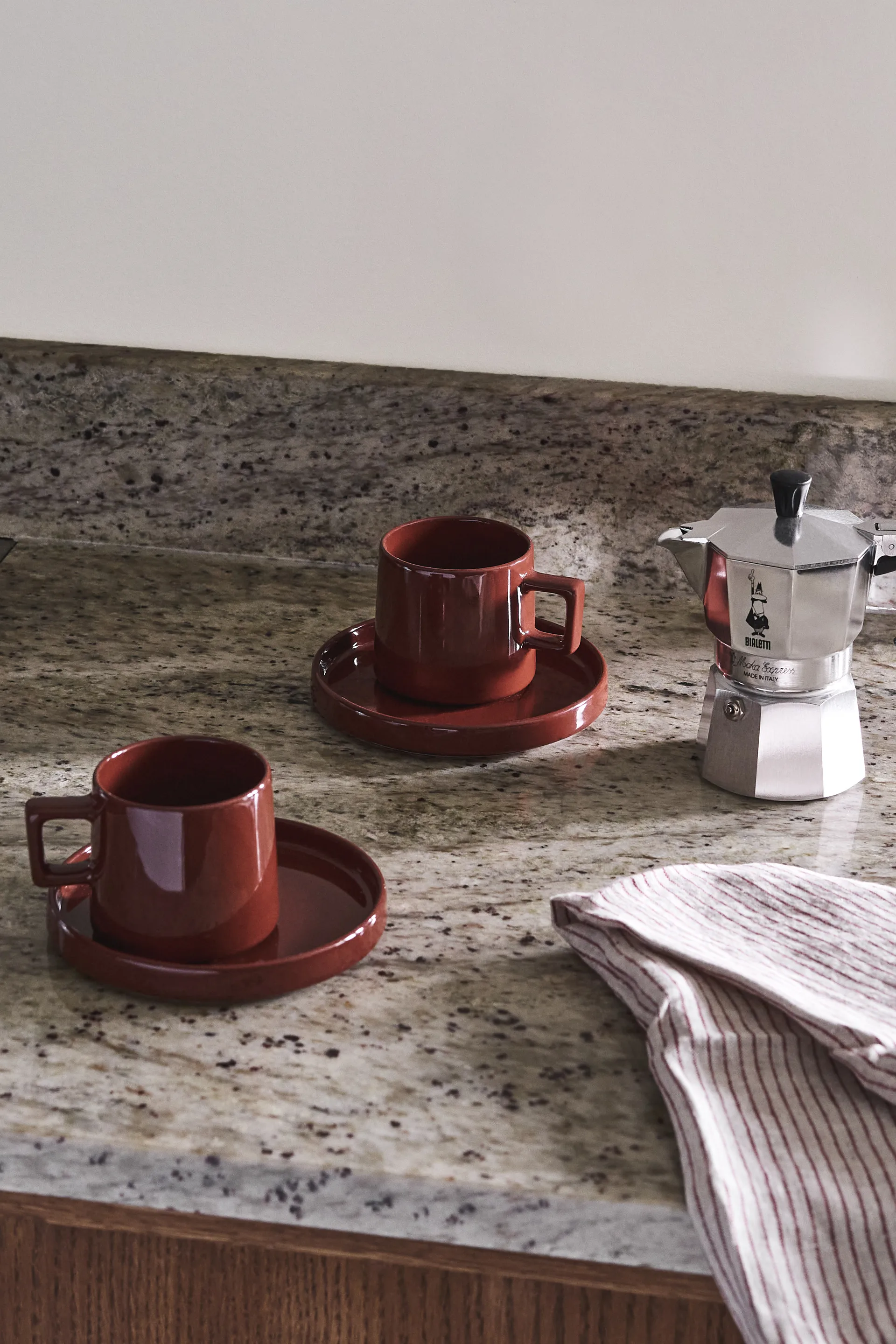 Taper ontbijtset 12-delig - Rood Scandi Living