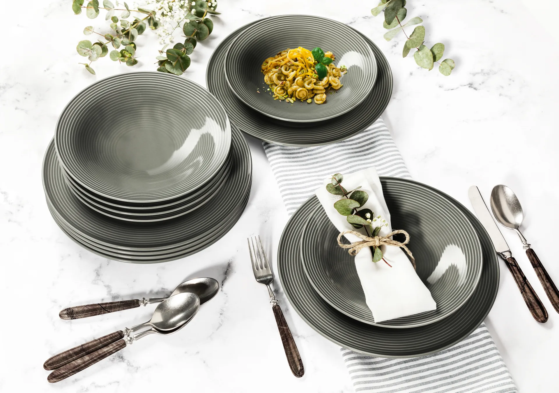 Beat serviesset 12-delig, Parelgrijs Seltmann Weiden