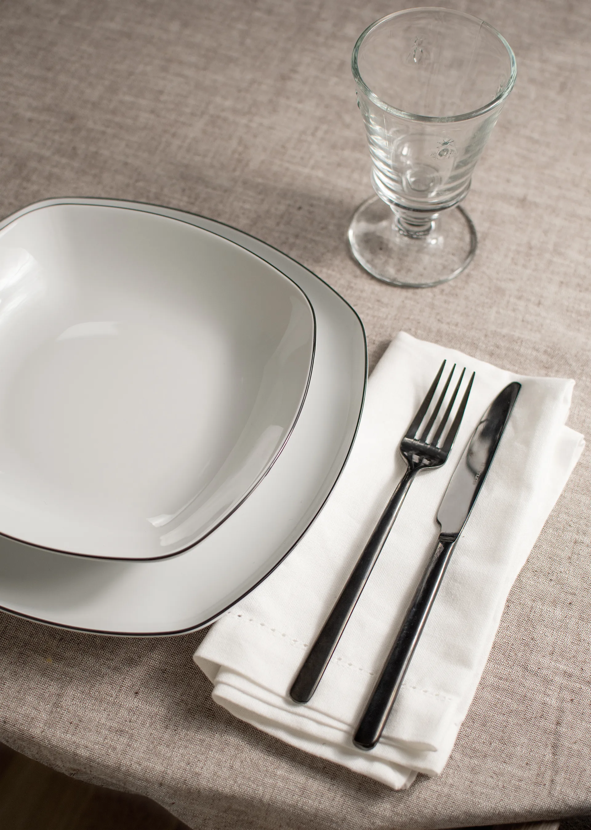 Lido black line serviesset vierkant 12-delig, Wit met zwarte rand Seltmann Weiden