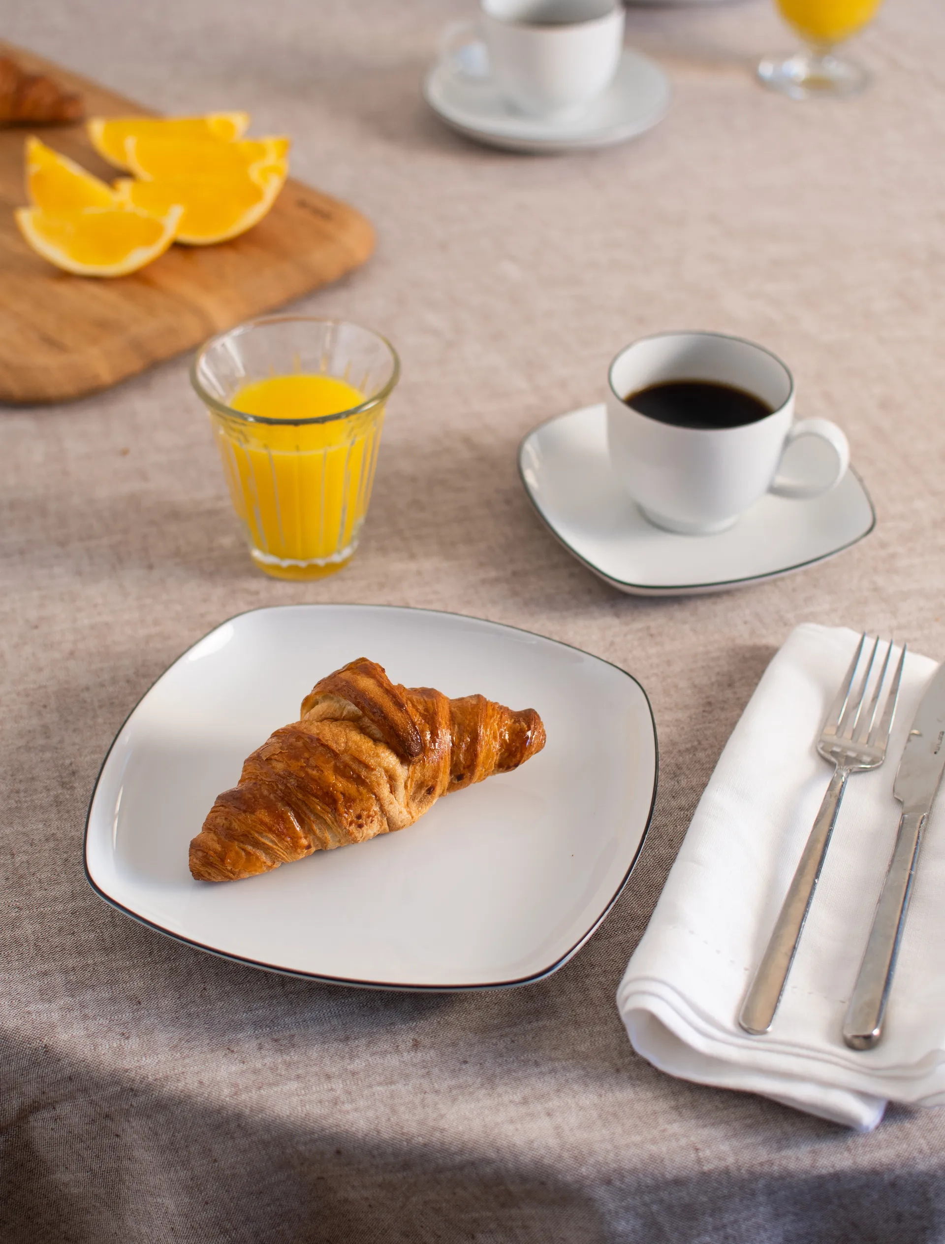 Lido black lines koffieservies vierkant 18-delig, Wit met zwarte rand Seltmann Weiden