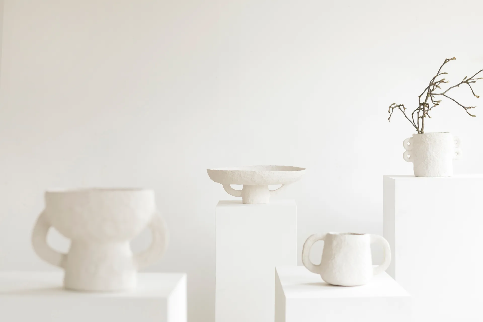 Earth vaas L, White Serax