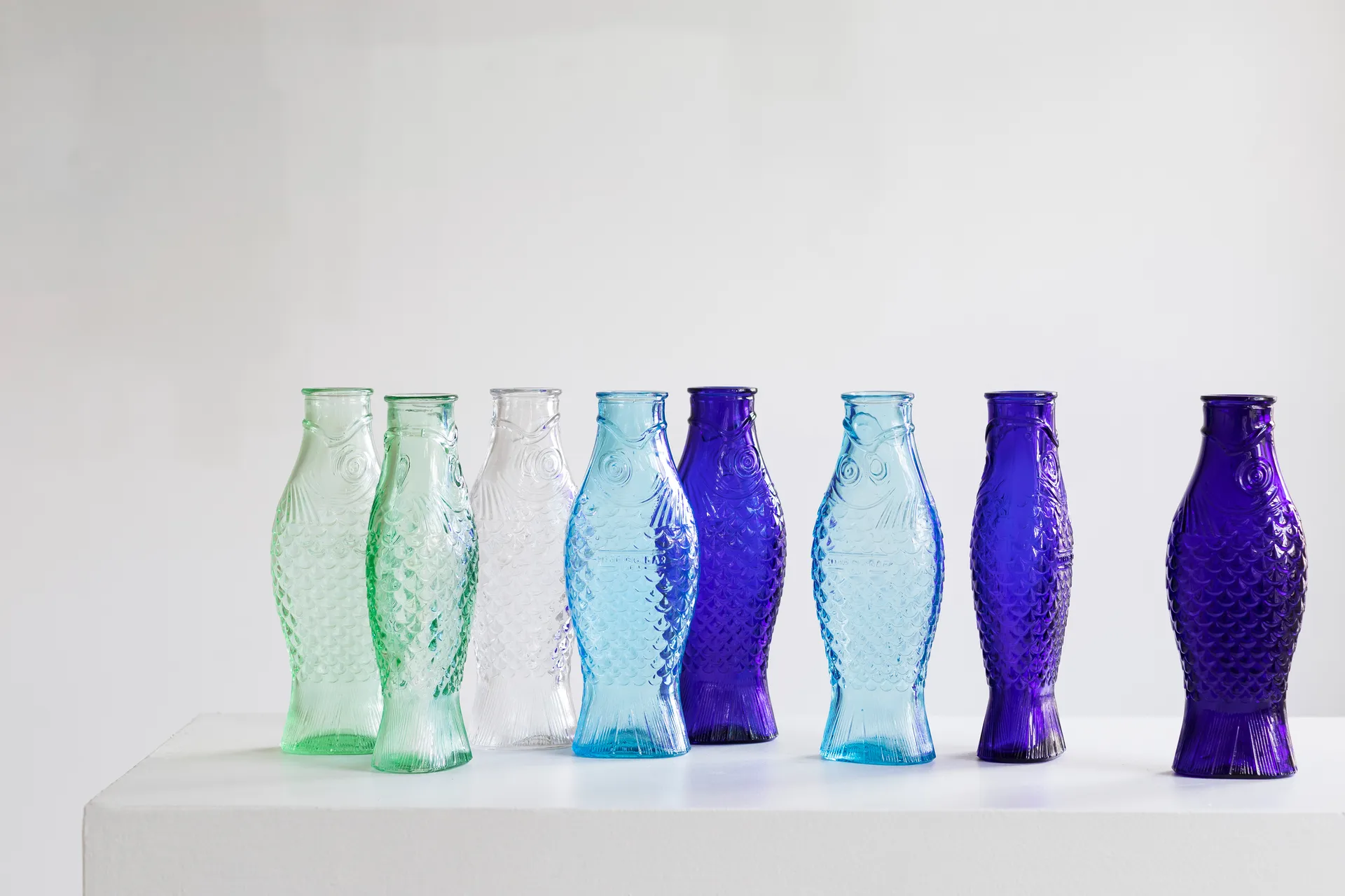 Fish & Fish glazen fles 85 cl, Cobalt blue Serax